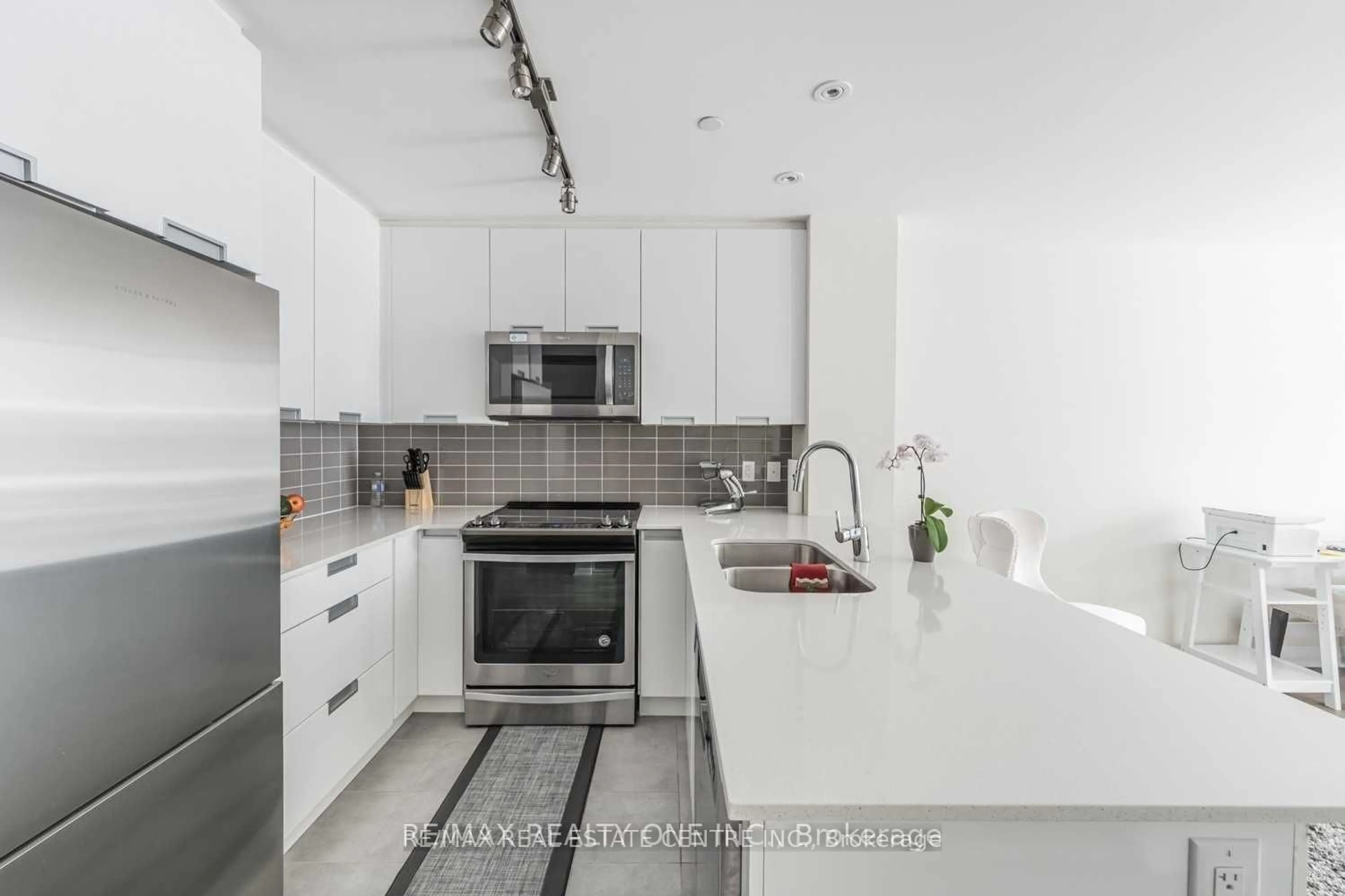 Unknown for 5025 Four Springs Ave #112, Mississauga Ontario L5R 0G5