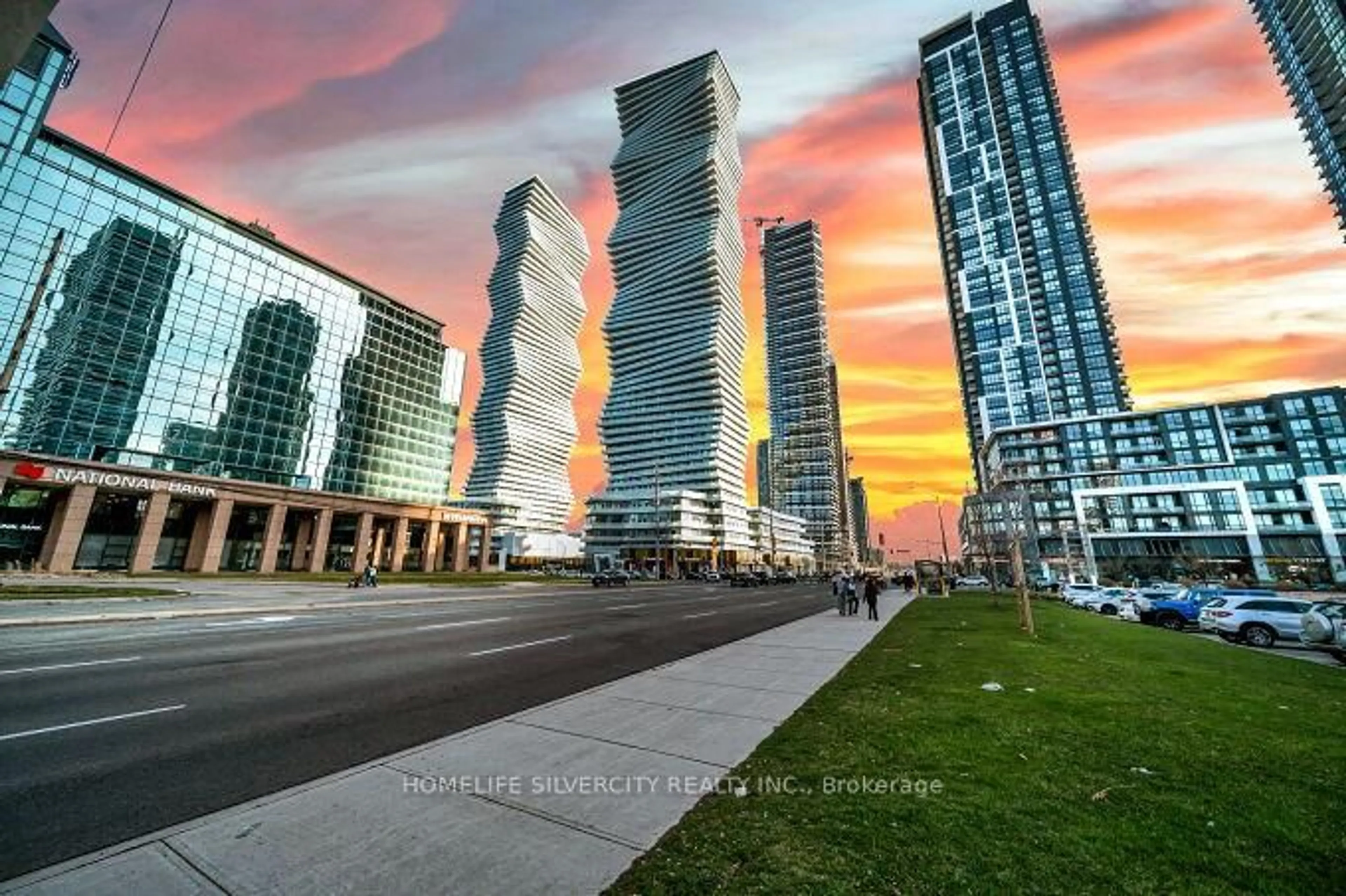 Blurry image for 3900 Confederation Pkwy #3908, Mississauga Ontario L5B 0M3