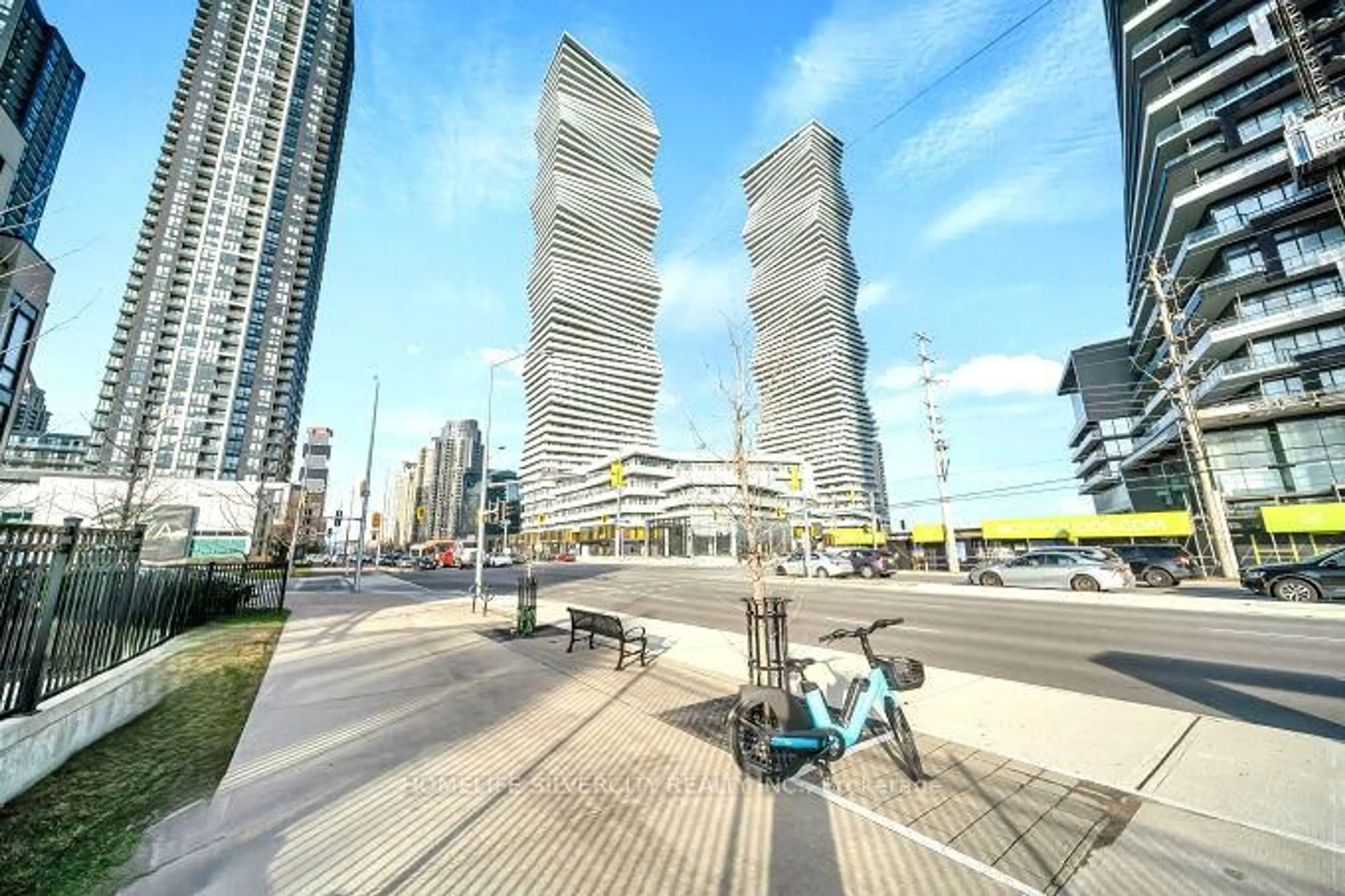Unknown for 3900 Confederation Pkwy #3908, Mississauga Ontario L5B 0M3