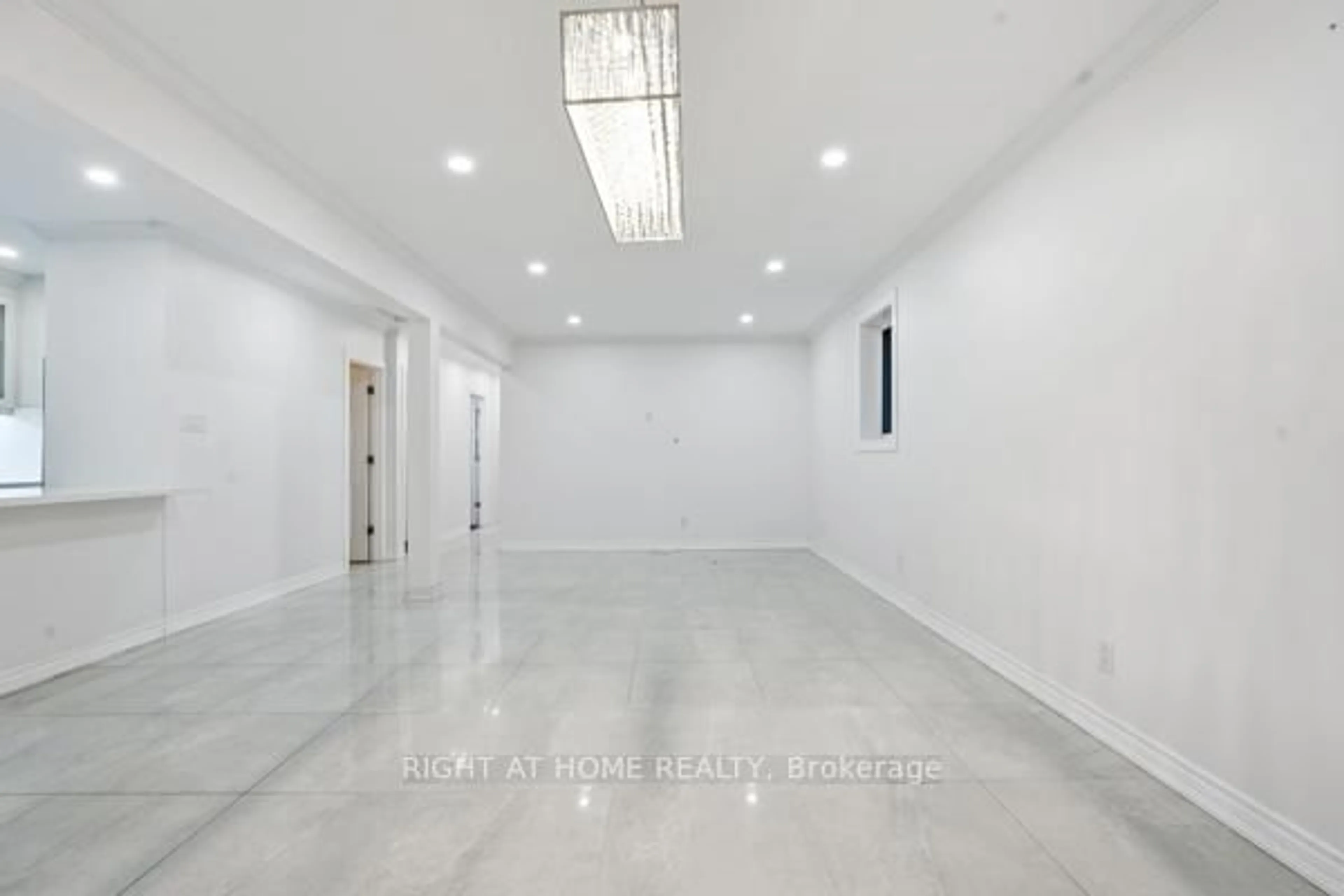 Unknown for 200 Gary Dr, Toronto Ontario M9N 2M4