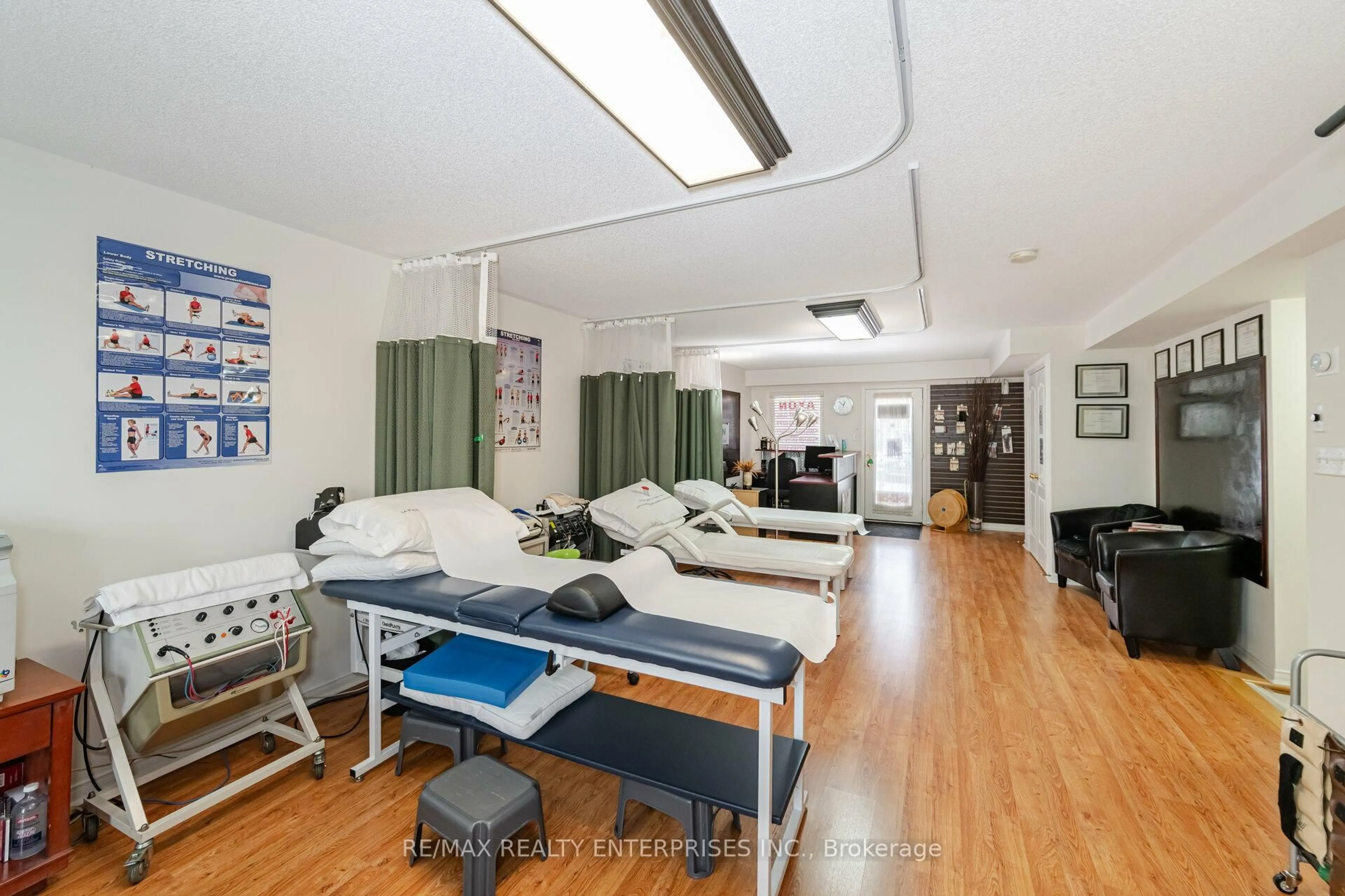 A pic of a room for 3375 Thomas St #3,4, Mississauga Ontario L5M 0P7