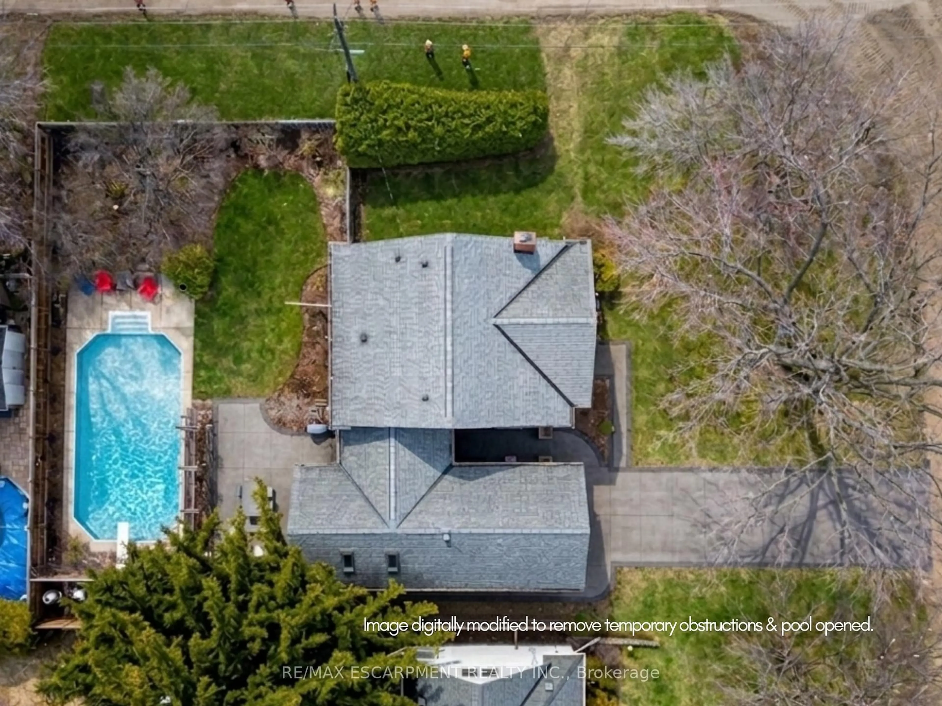 A pic from outside/outdoor area/front of a property/back of a property/a pic from drone, unknown for 57 Park Ave, Burlington Ontario L7T 1Y2