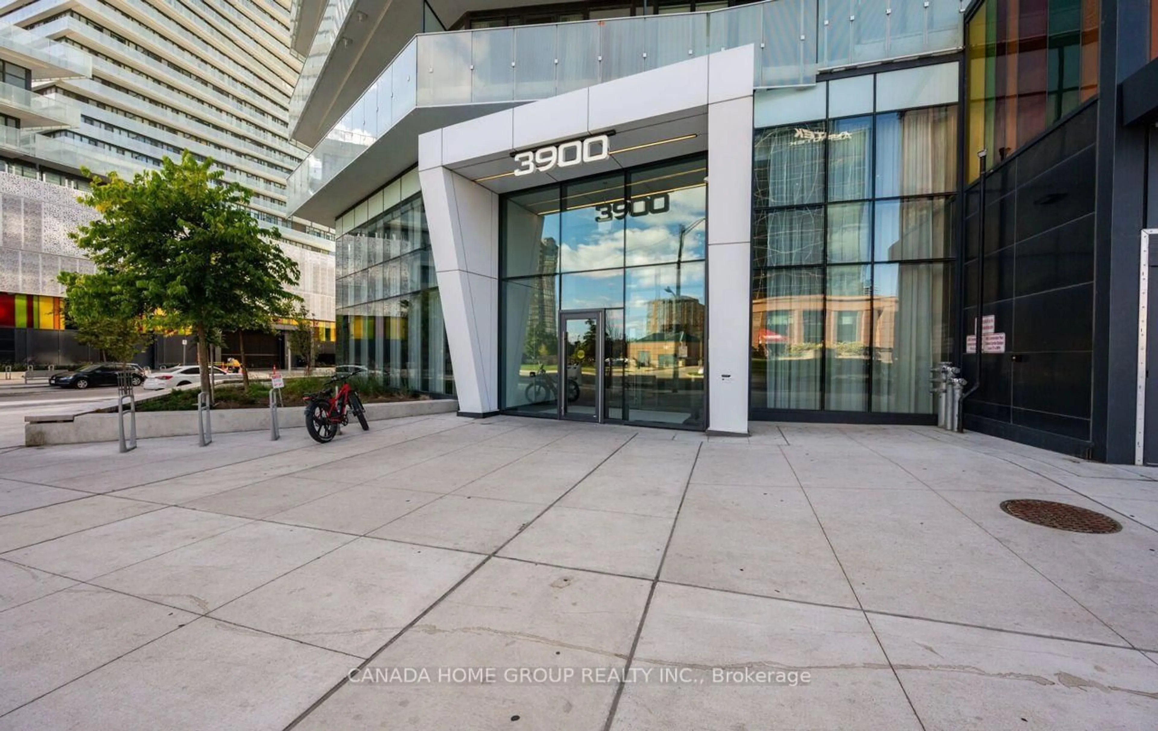 Patio, building for 3900 Confederation Pkwy #5310, Mississauga Ontario L5B 0M3
