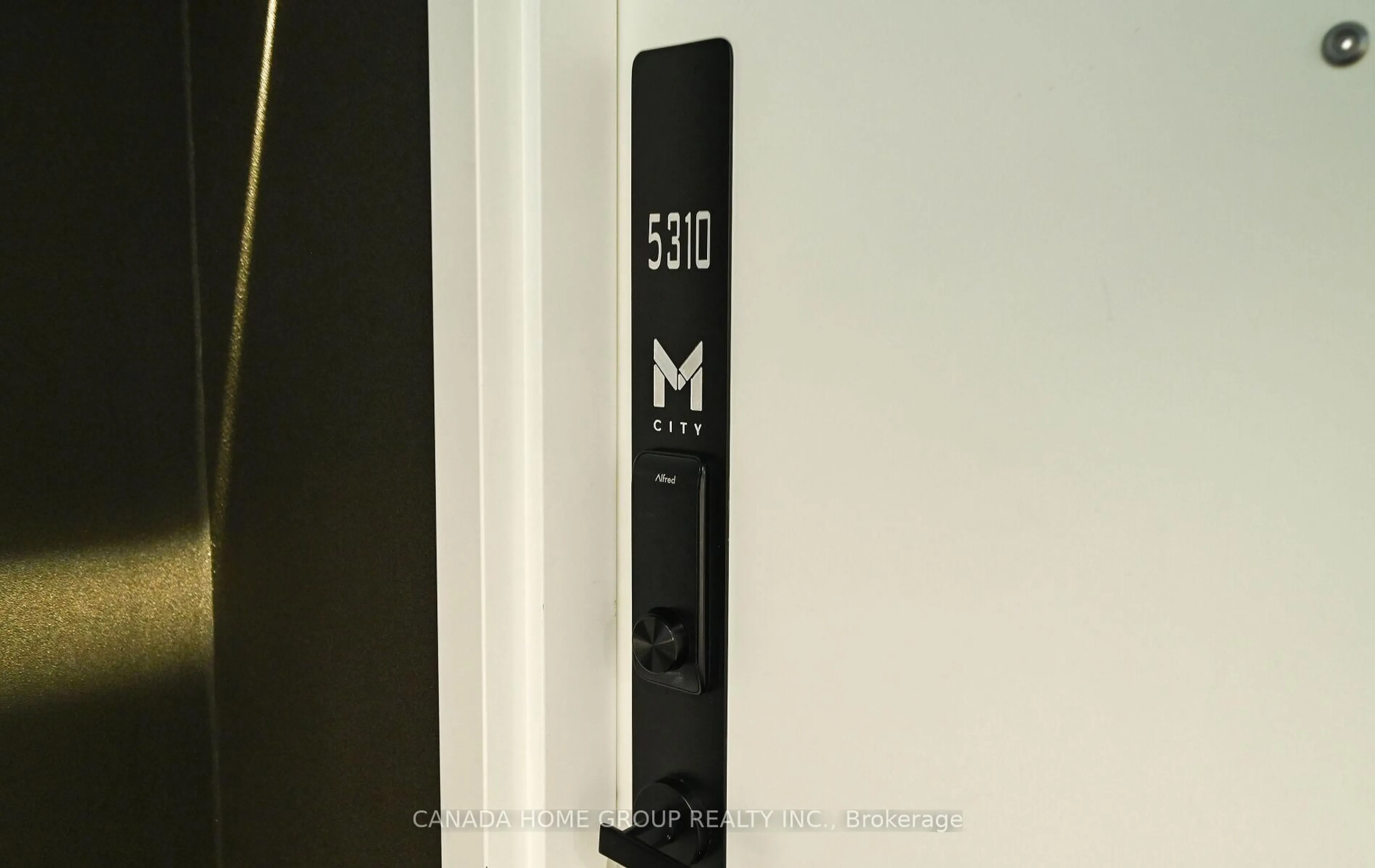 Unknown for 3900 Confederation Pkwy #5310, Mississauga Ontario L5B 0M3