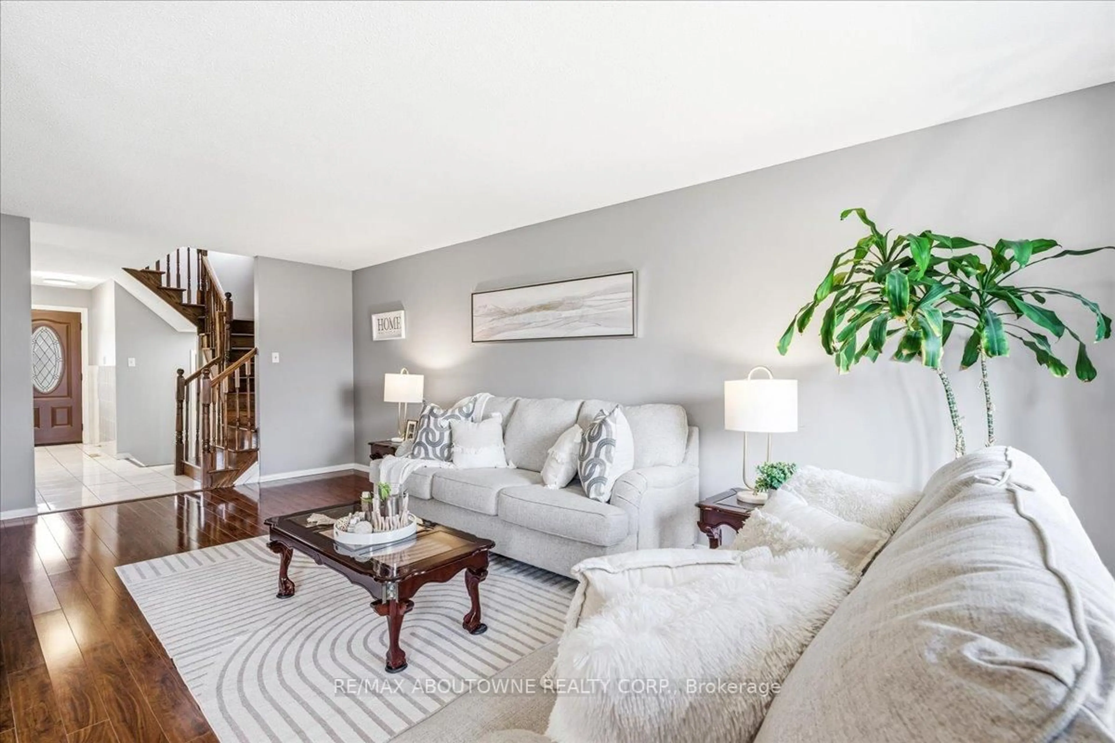 Living room with furniture, unknown for 1148 Bridlewood Tr, Oakville Ontario L6M 2L2