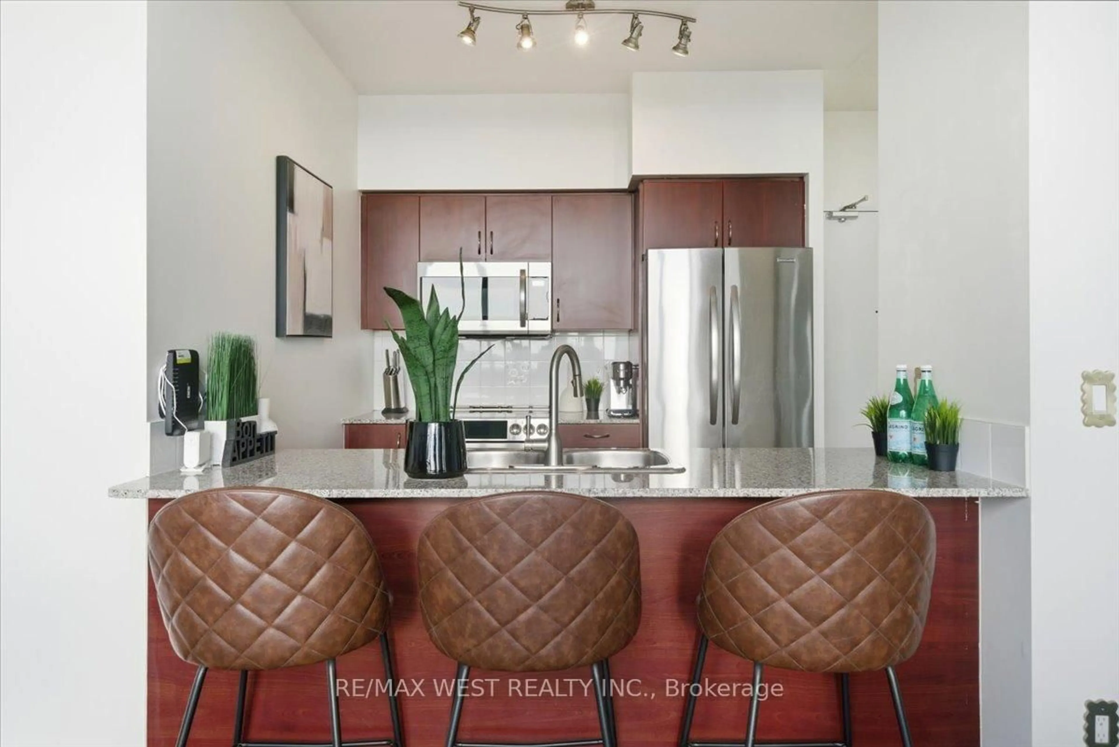 Contemporary kitchen, ceramic/tile floor for 2240 Lake Shore Blvd #3302, Toronto Ontario M8V 0B1