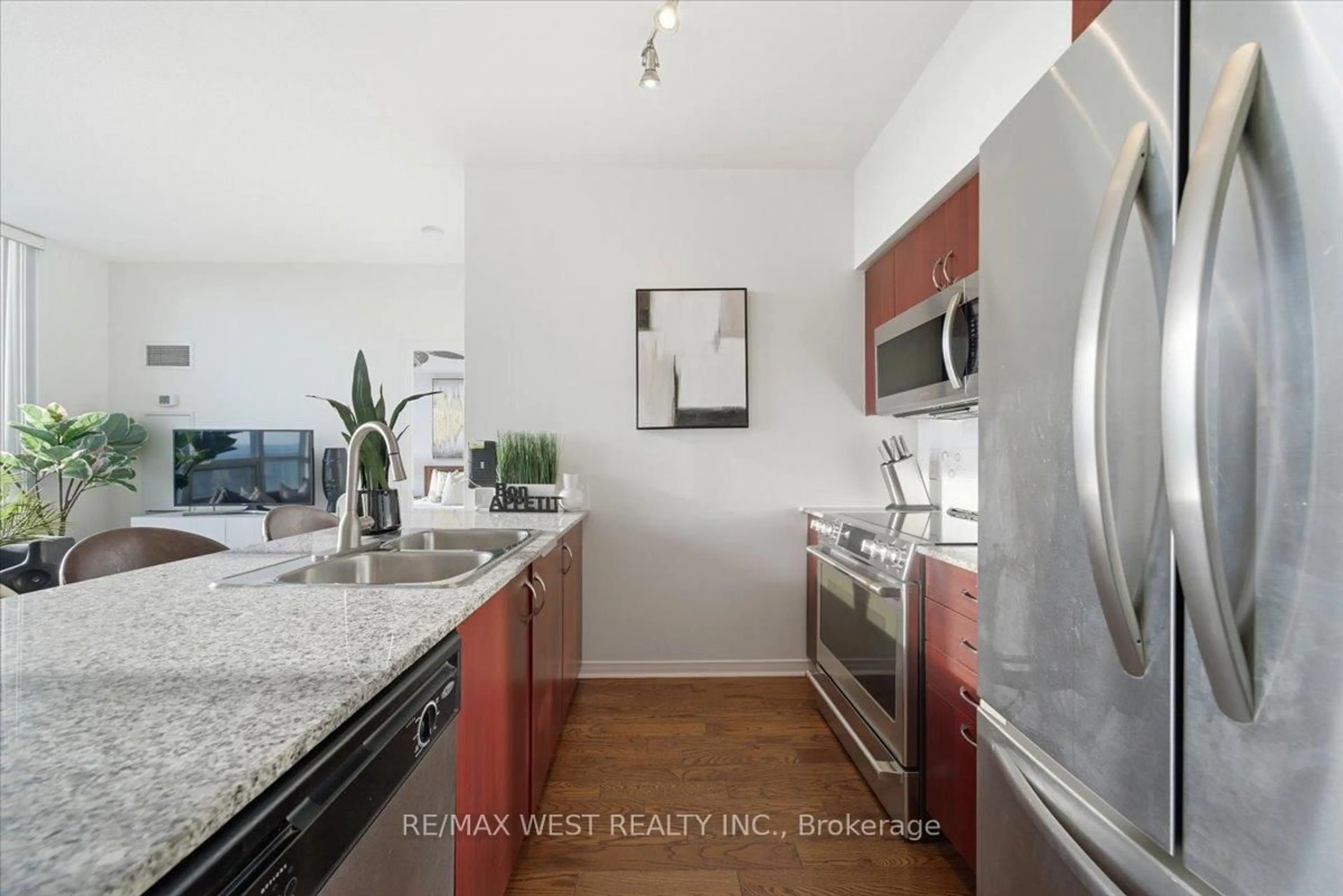 Unknown for 2240 Lake Shore Blvd #3302, Toronto Ontario M8V 0B1