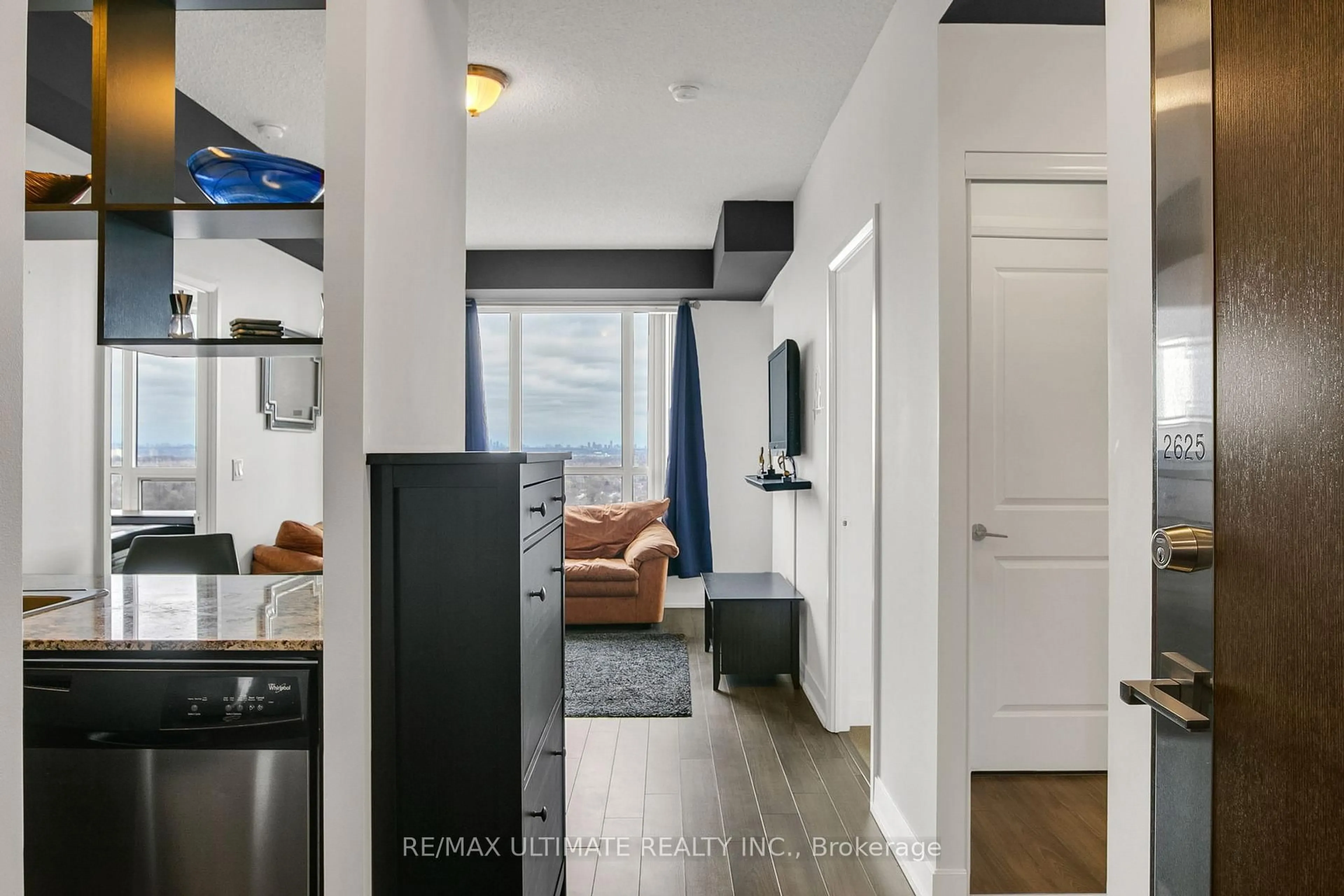 Indoor entryway for 2 Eva Rd #2625, Toronto Ontario M9C 0A9