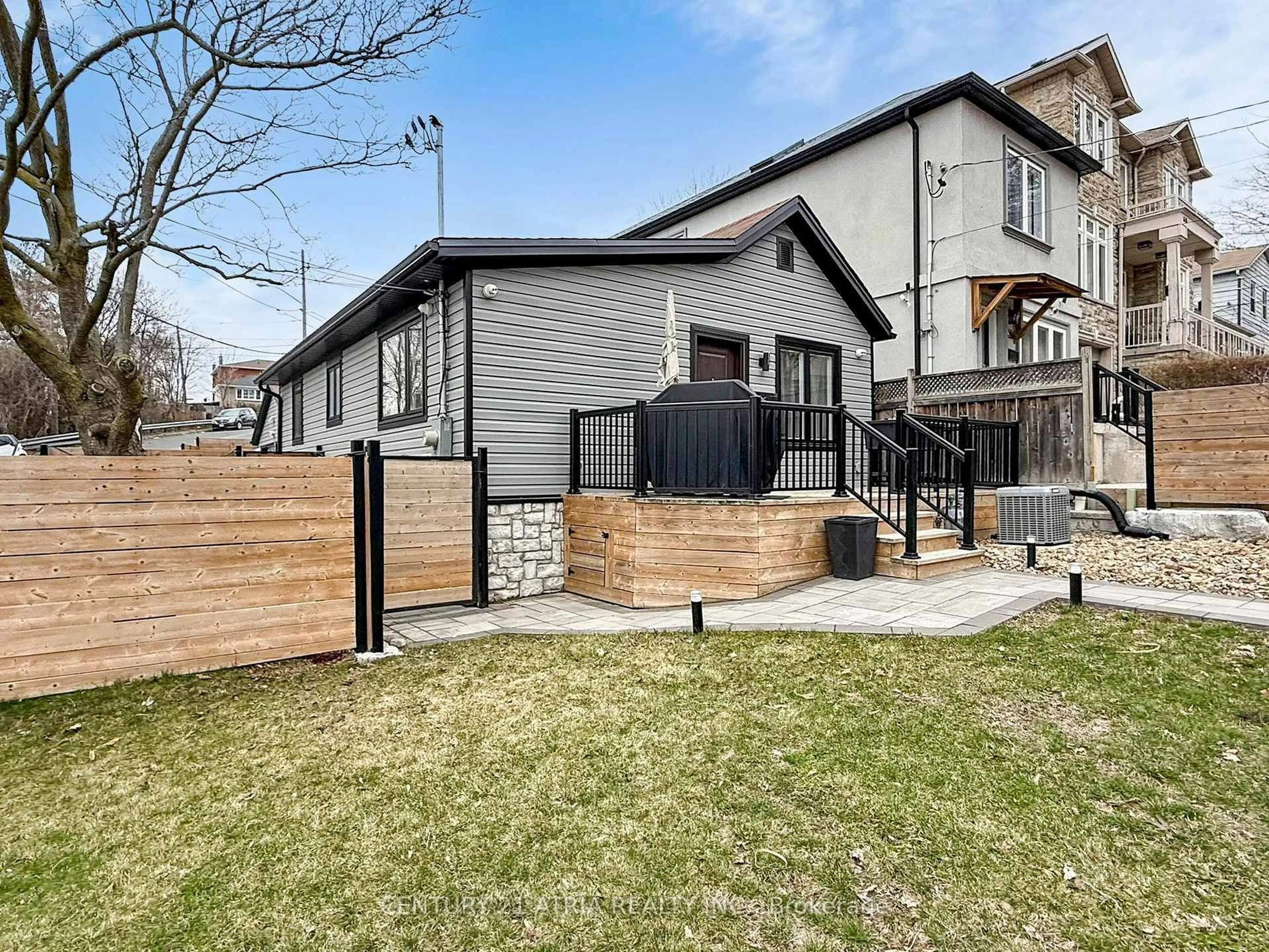 Home with brick exterior material, street for 534 Silverthorn Ave, Toronto Ontario M6M 3H9