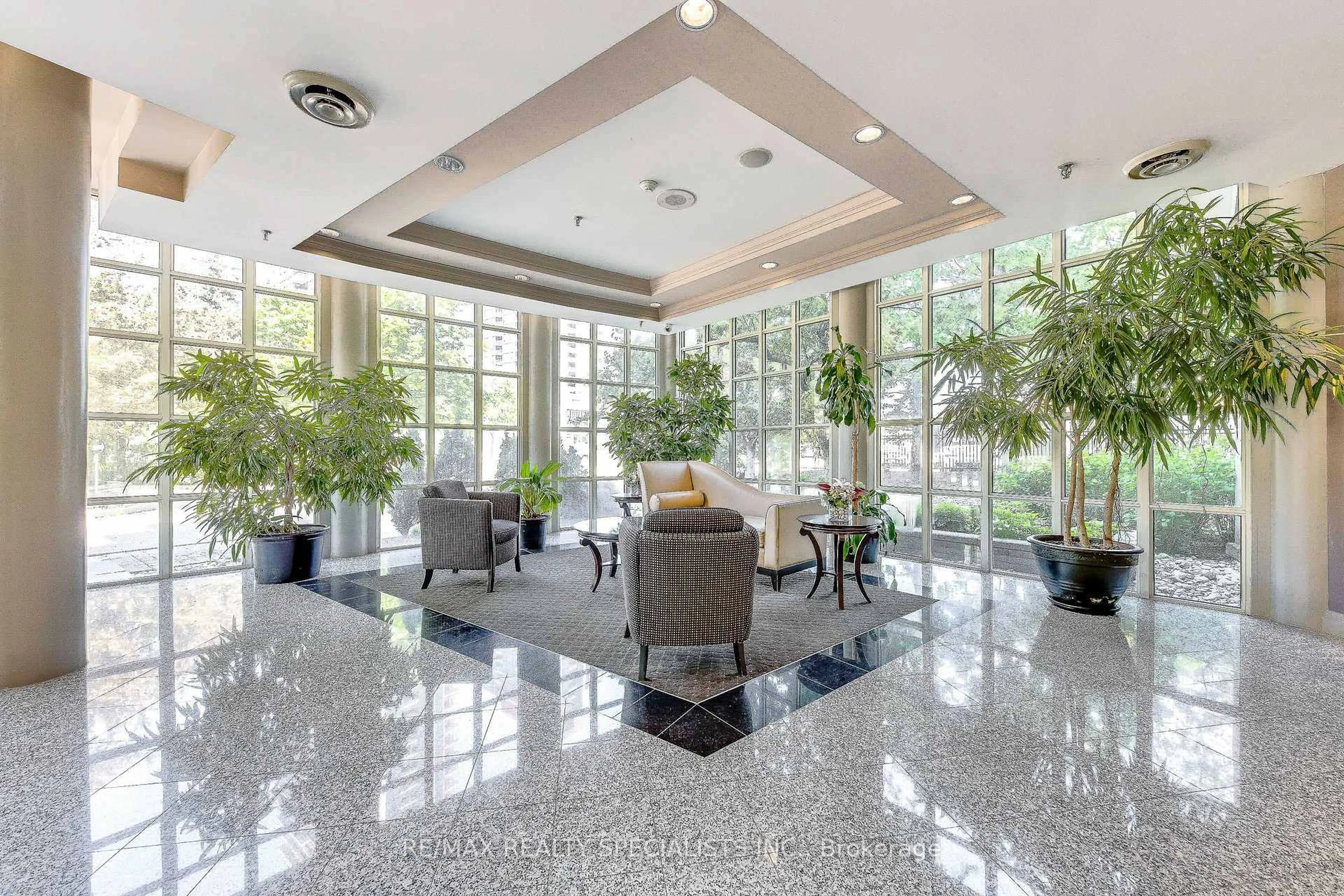 Lobby for 50 Eglinton Ave #604, Mississauga Ontario L5R 3P5