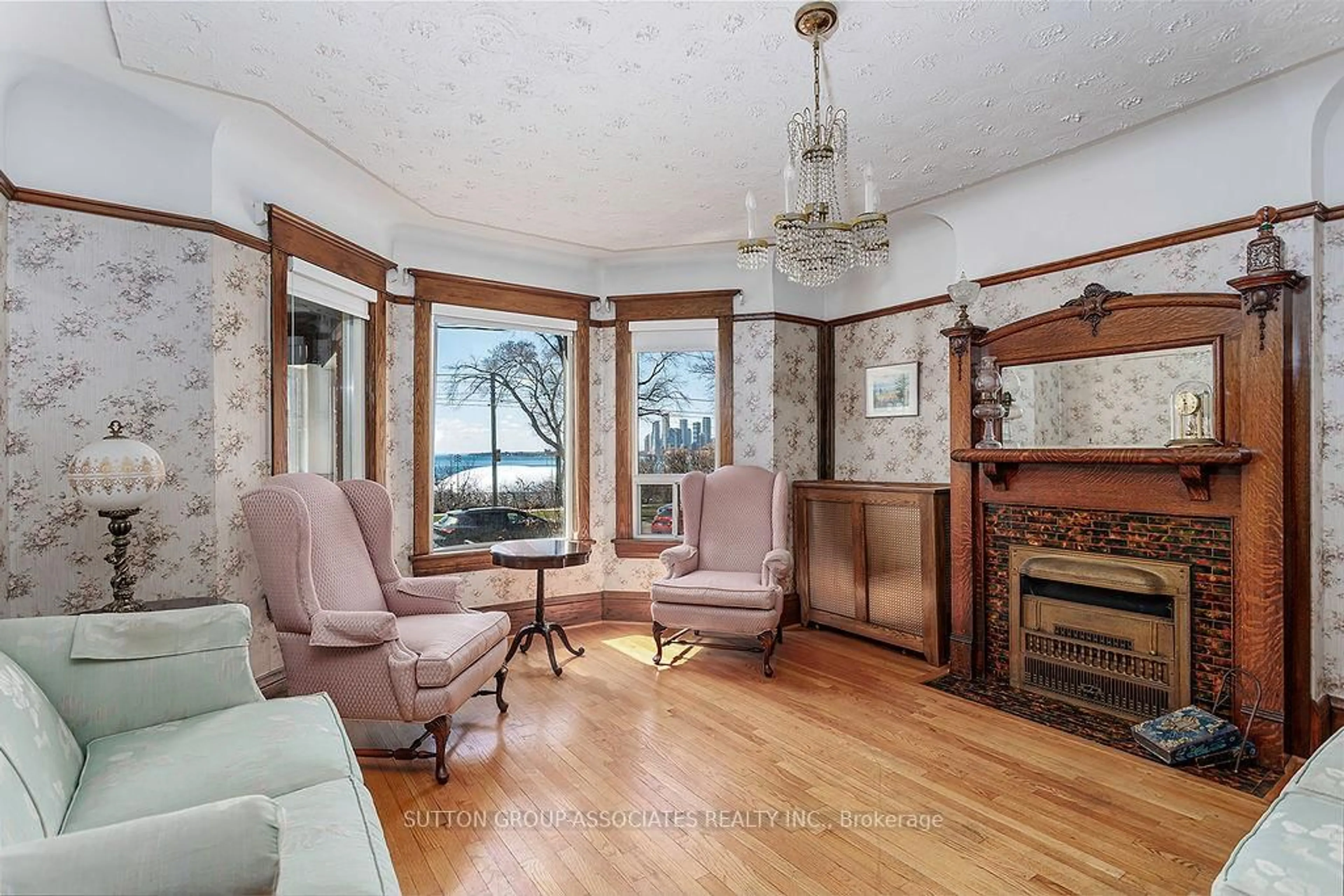 Living room with furniture, unknown for 1546 King St, Toronto Ontario M6K 1J6