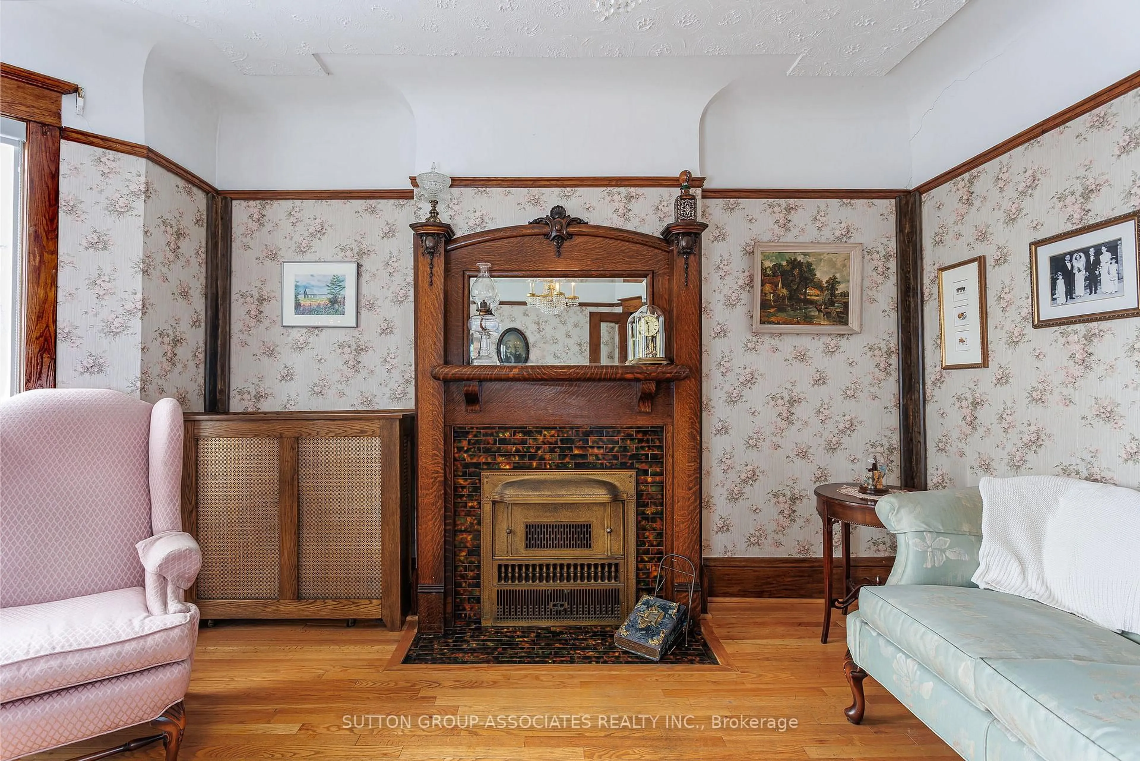 Unknown for 1546 King St, Toronto Ontario M6K 1J6