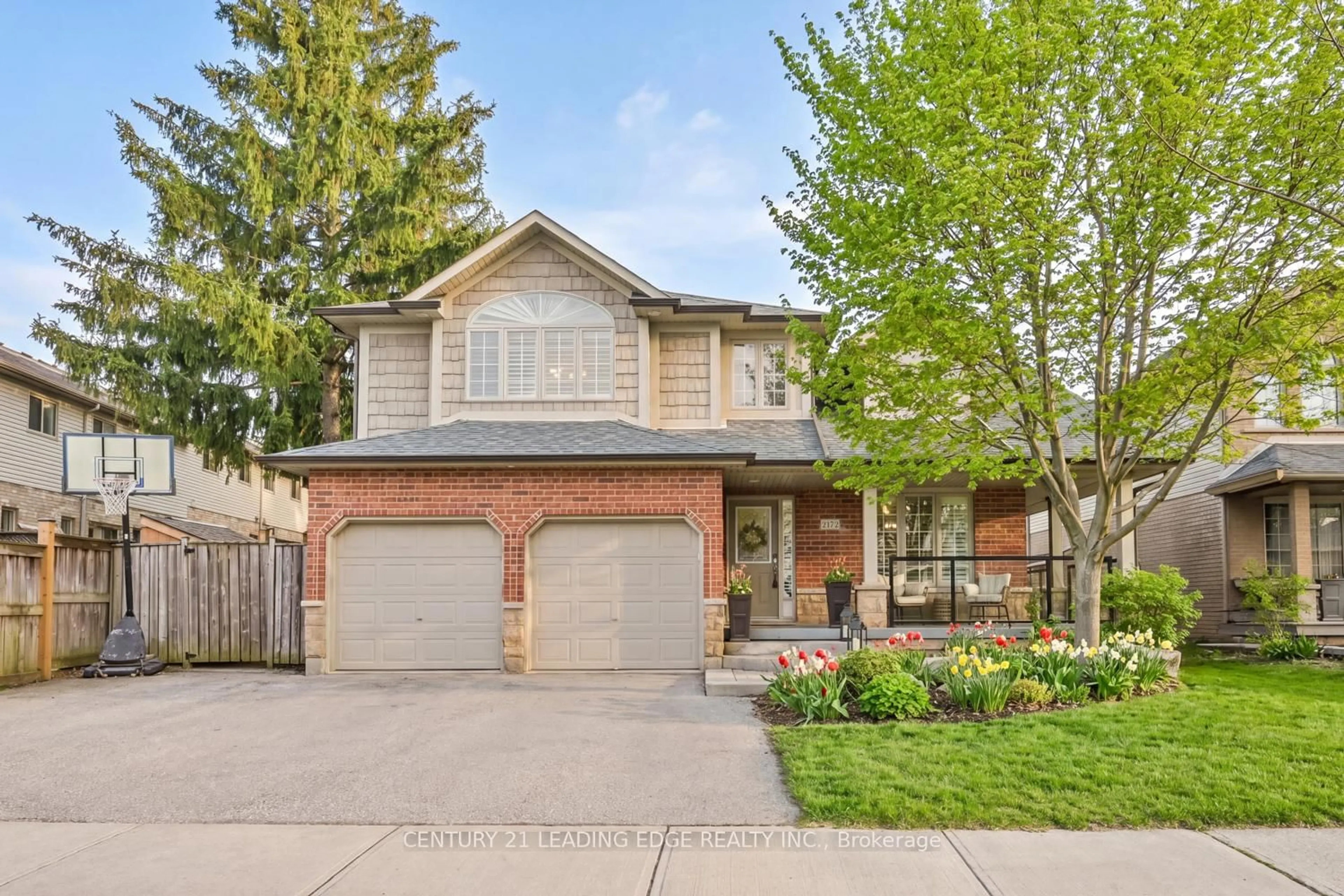 Home with brick exterior material, street for 2172 Headon Rd, Burlington Ontario L7M 3W7