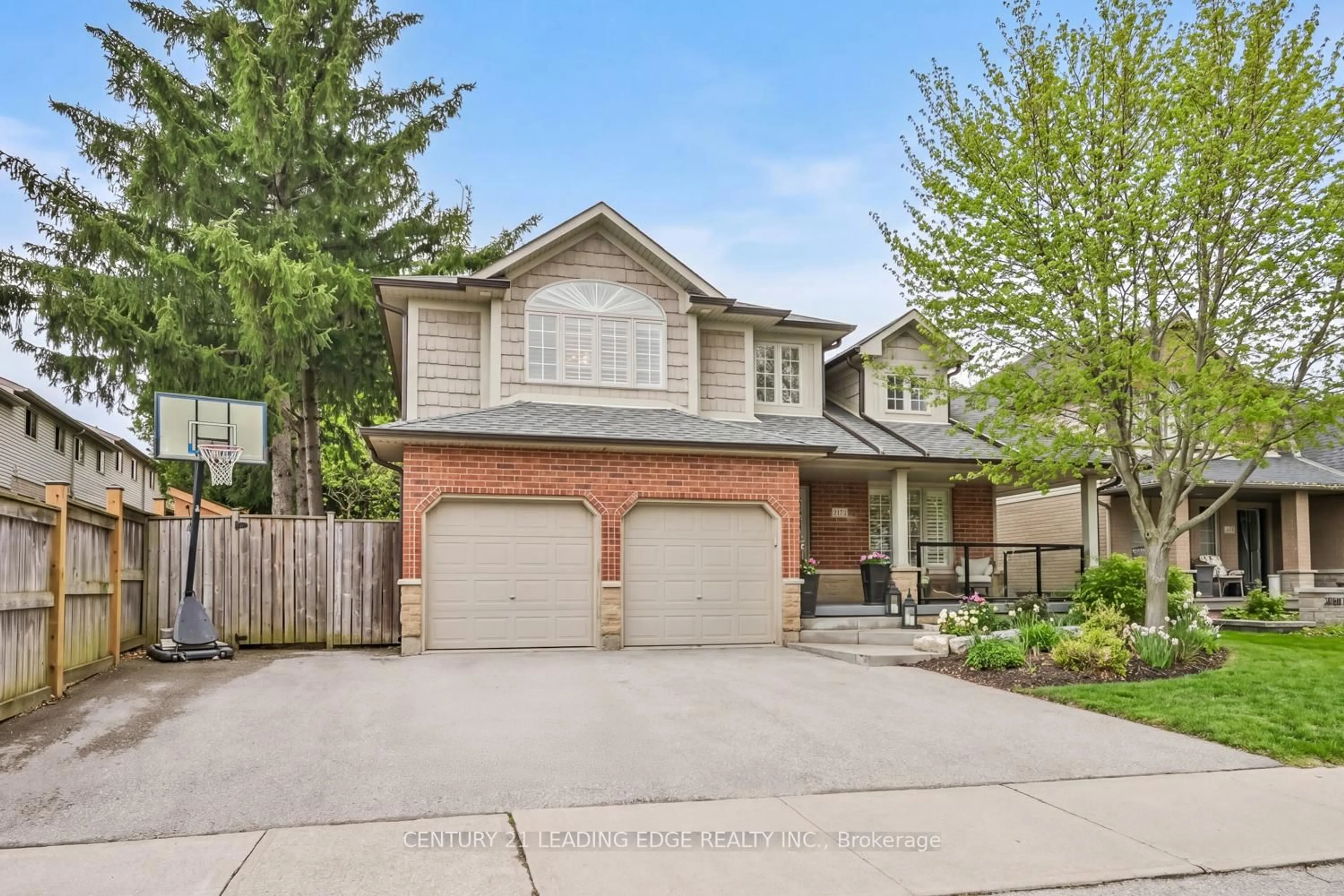 Home with brick exterior material, street for 2172 Headon Rd, Burlington Ontario L7M 3W7