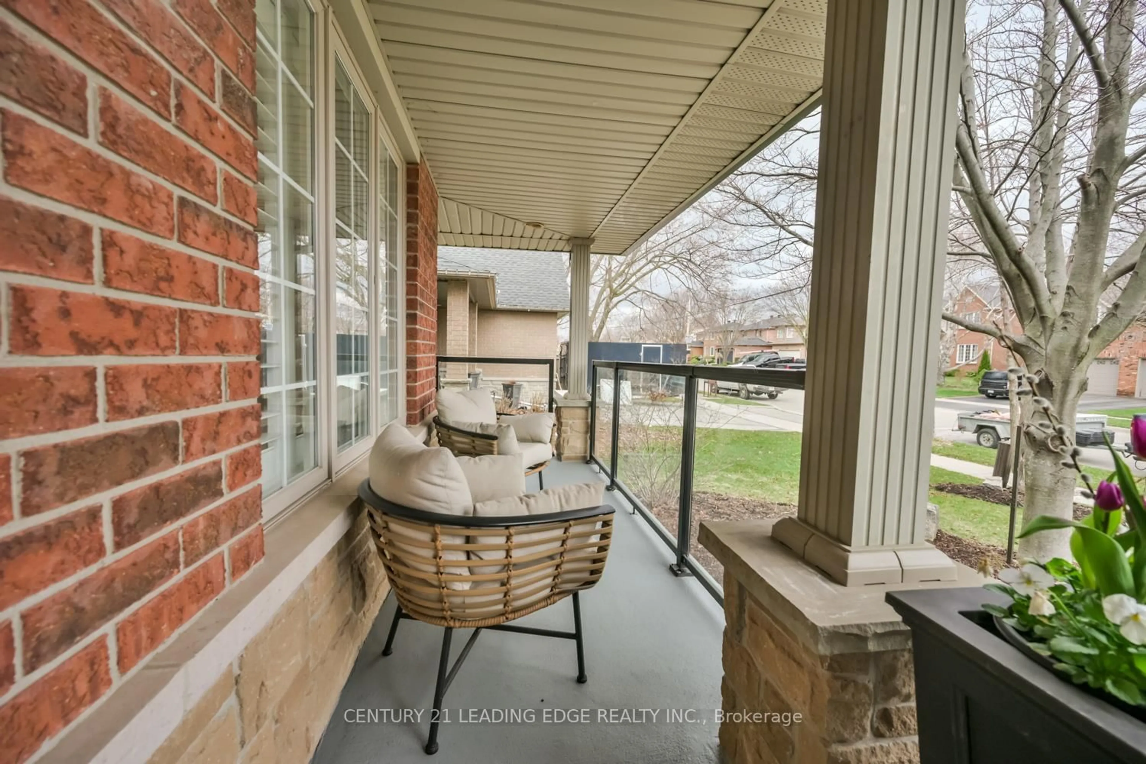 Patio, street for 2172 Headon Rd, Burlington Ontario L7M 3W7