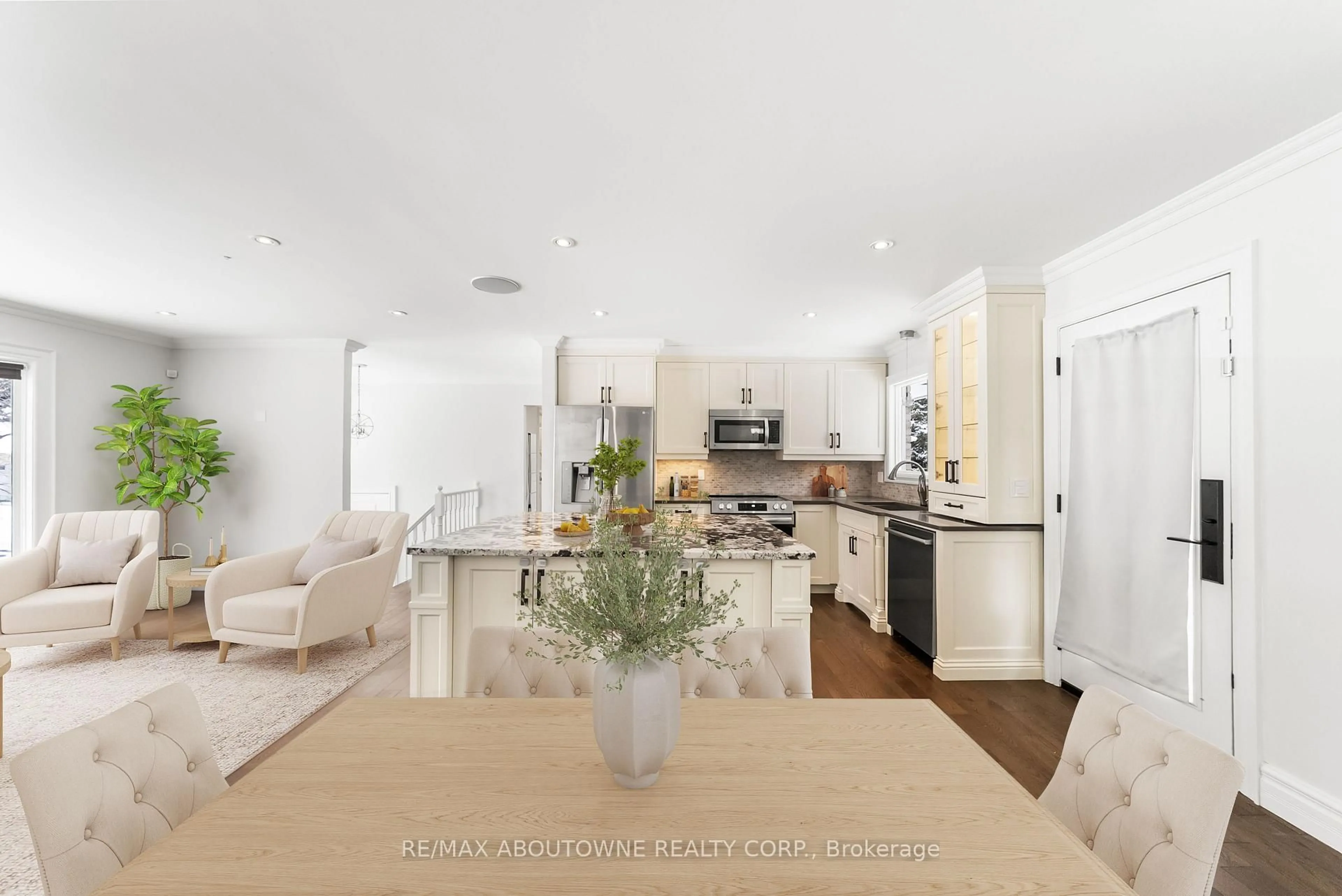 Open concept kitchen, ceramic/tile floor for 407 Canterbury Cres, Oakville Ontario L6J 5K8