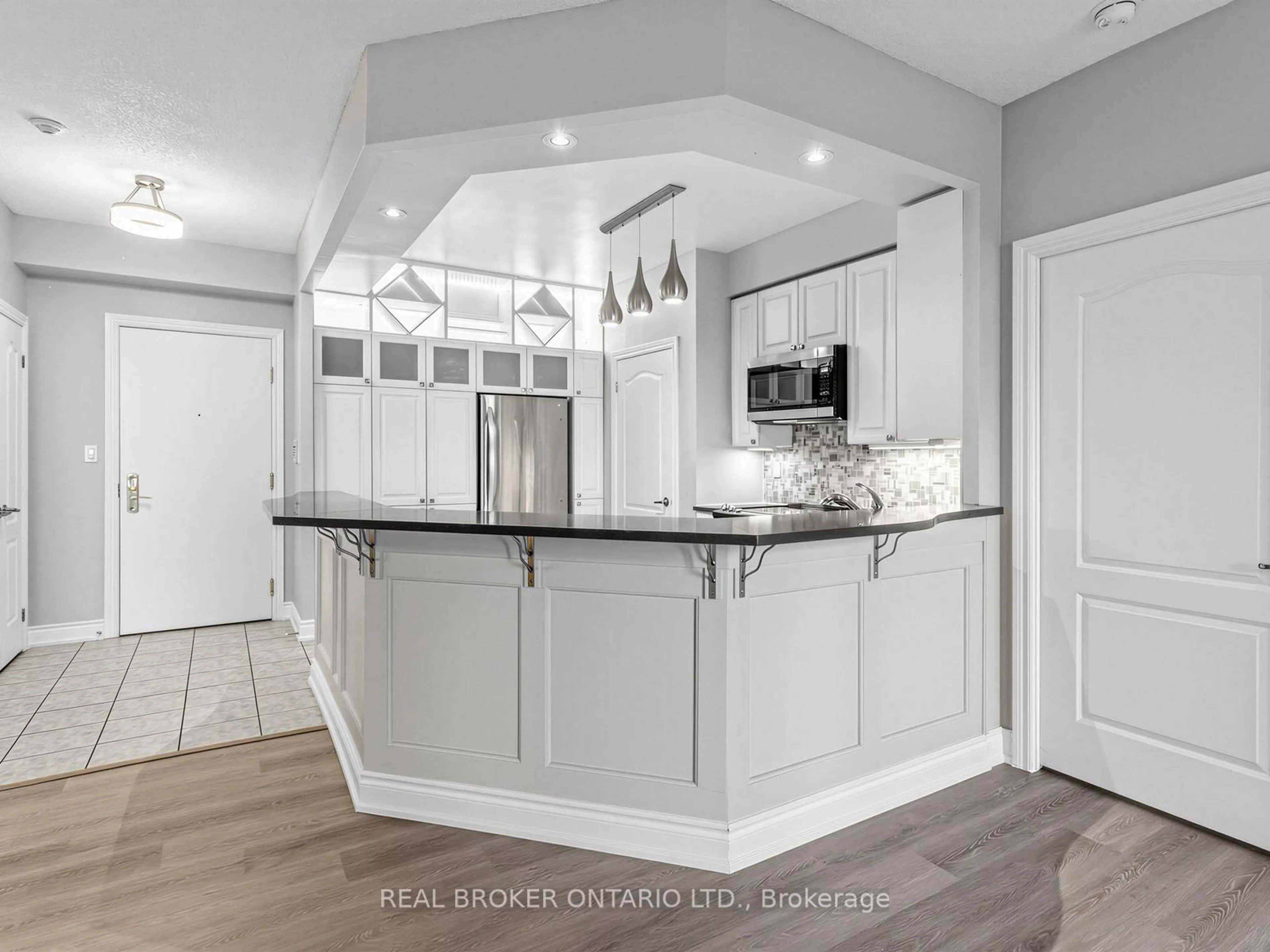 Open concept kitchen, unknown for 2 Aberfoyle Cres #502, Toronto Ontario M8X 2Z8