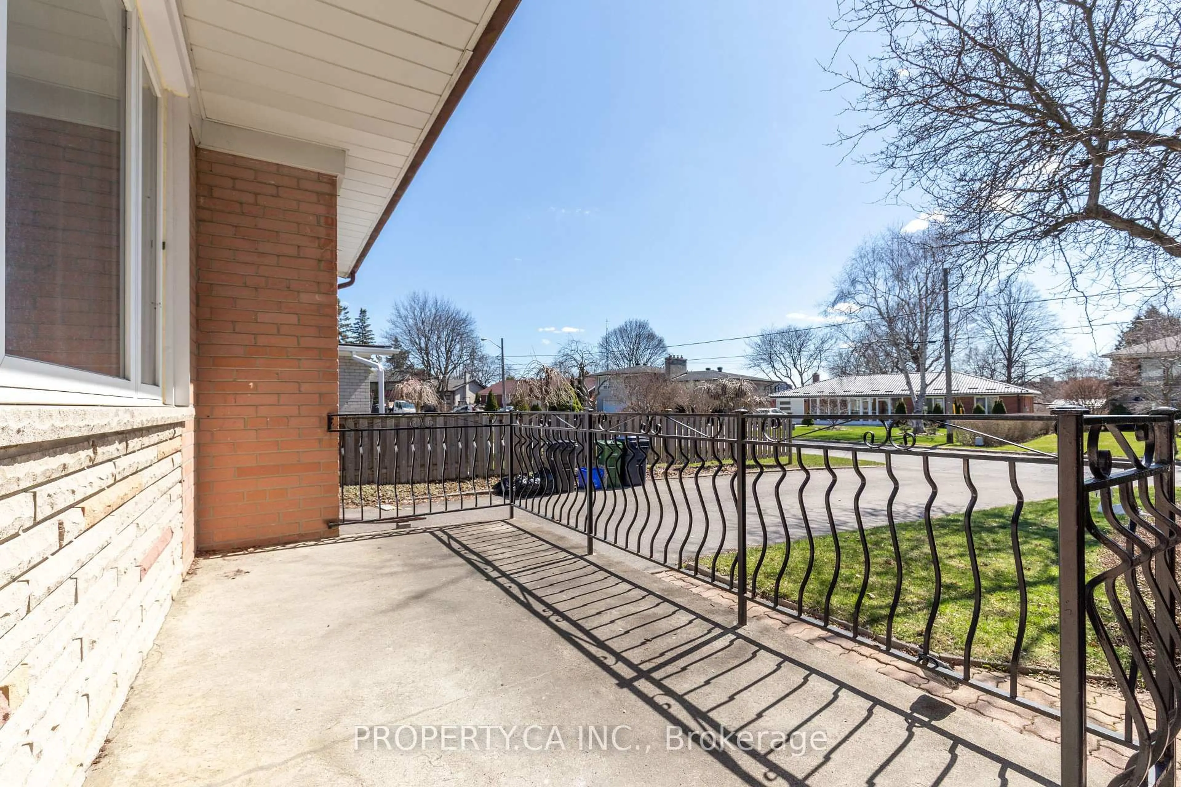 Patio, street for 38 Florida Cres, Toronto Ontario M9M 1P5