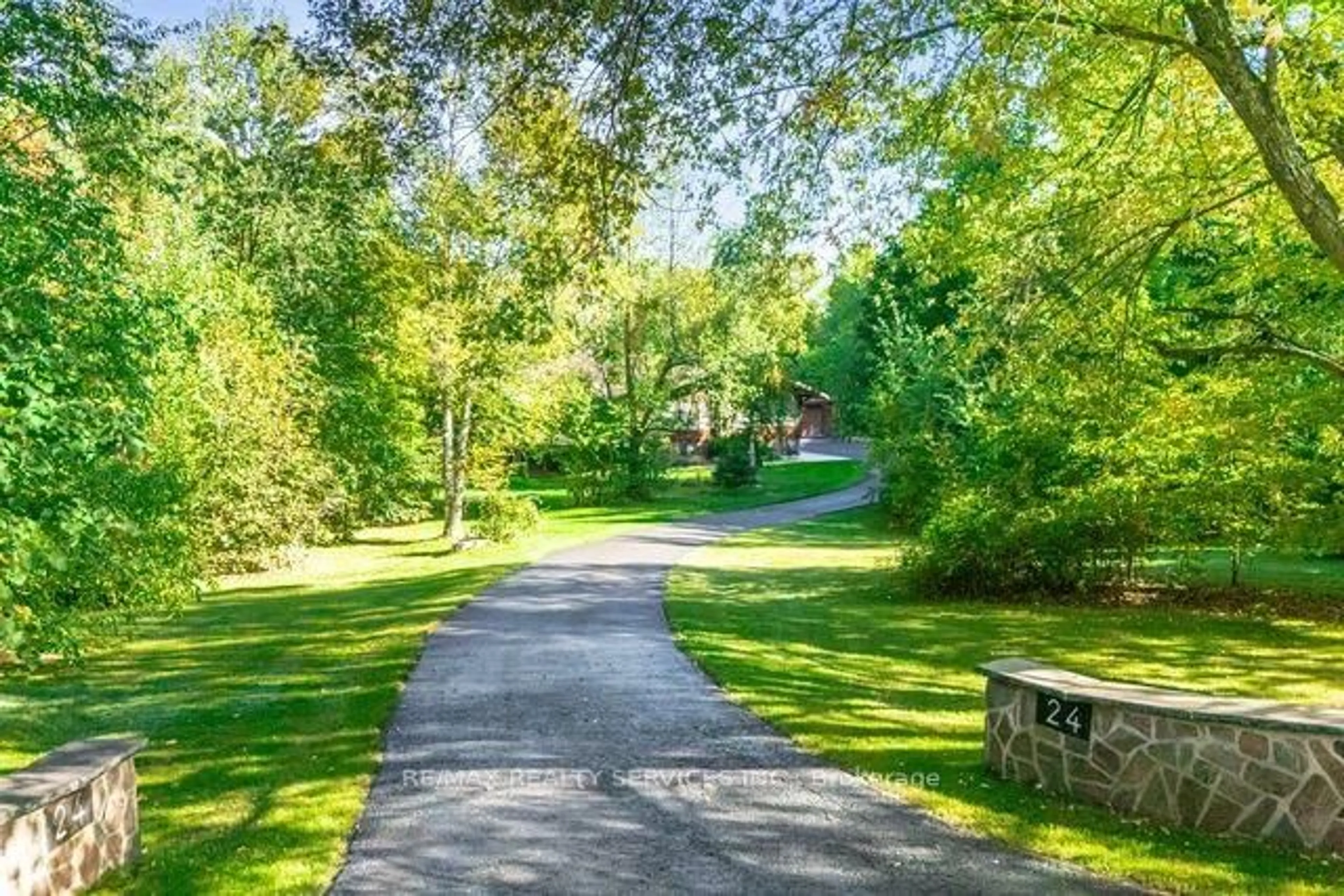 Unknown for 24 Cedar Dr, Caledon Ontario L7K 1H6