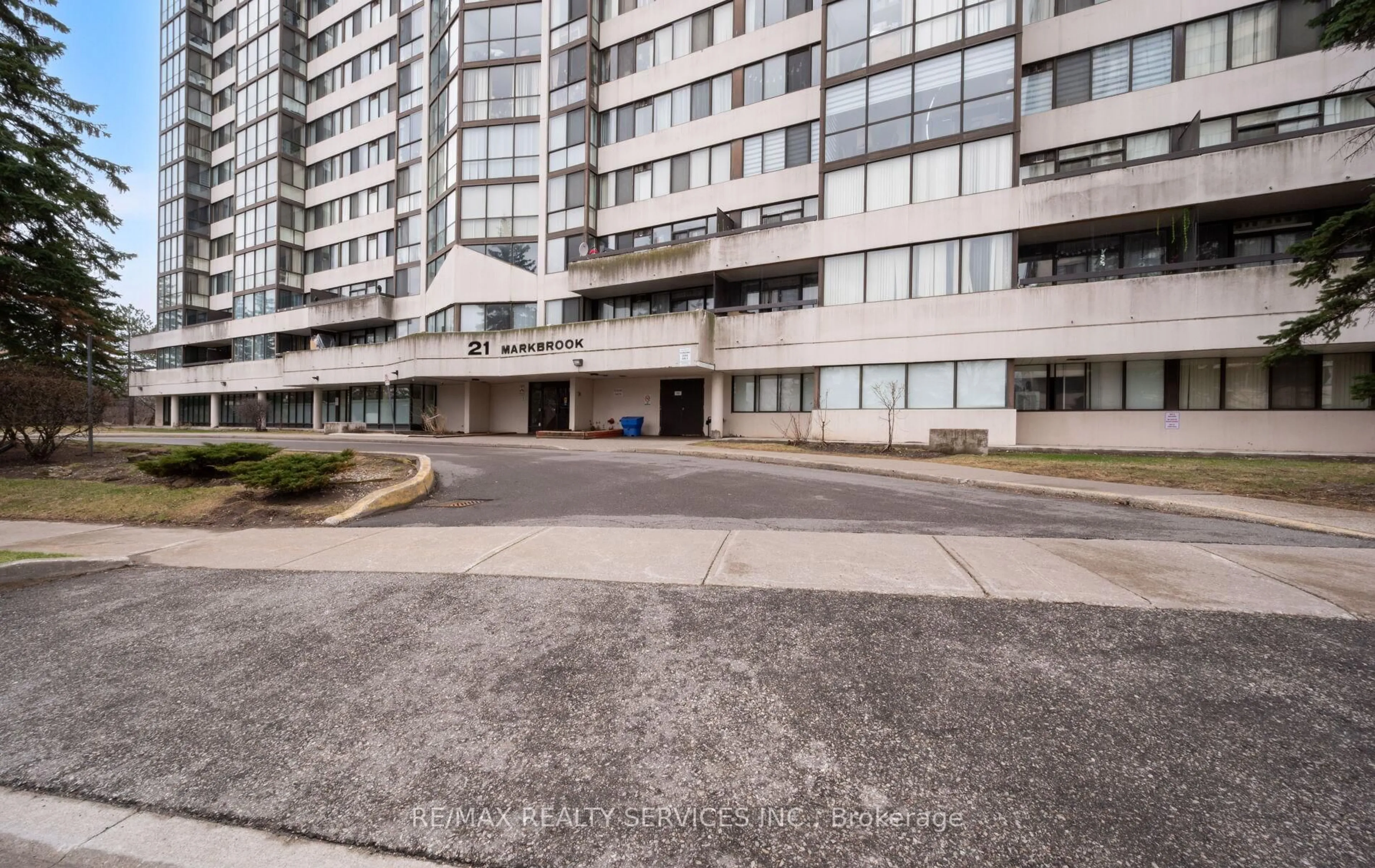 Patio, street for 21 Markbrook Lane #506, Toronto Ontario M9V 5E4