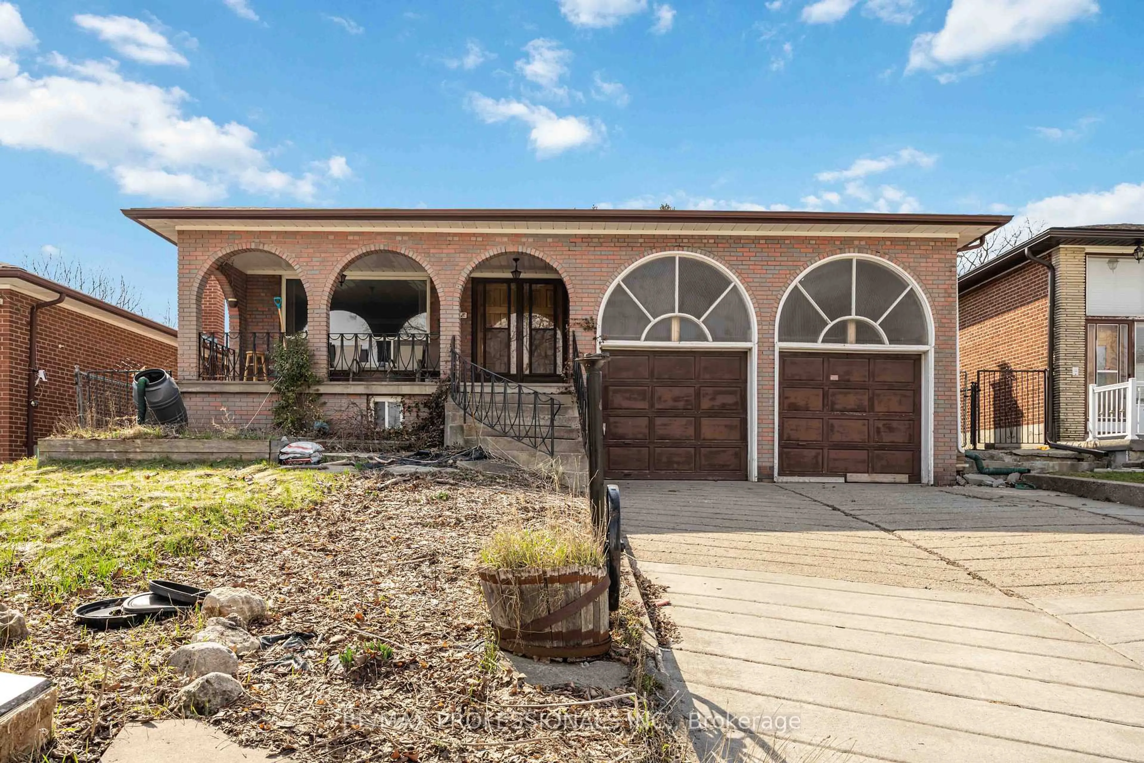 Unknown for 118 Tandridge Cres, Toronto Ontario M9W 5N9