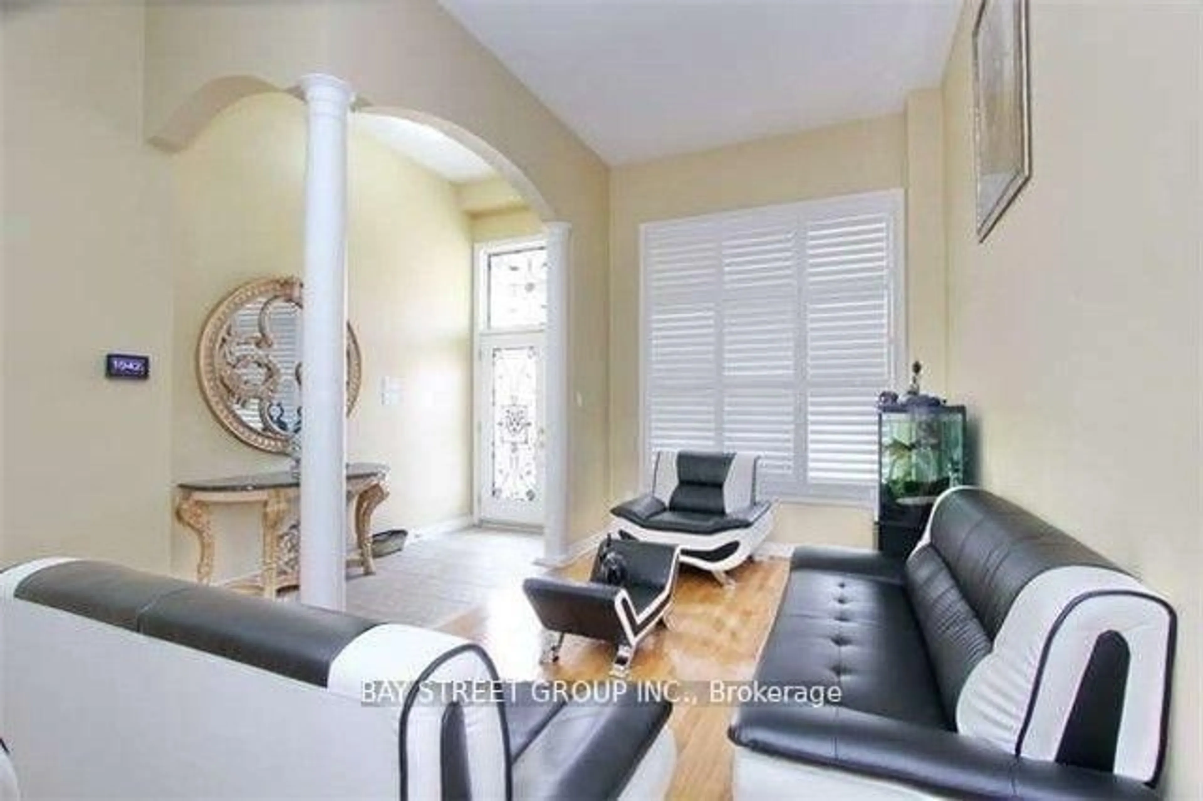 Living room with furniture, unknown for 6 Everingham Circ, Brampton Ontario L6R 0R6
