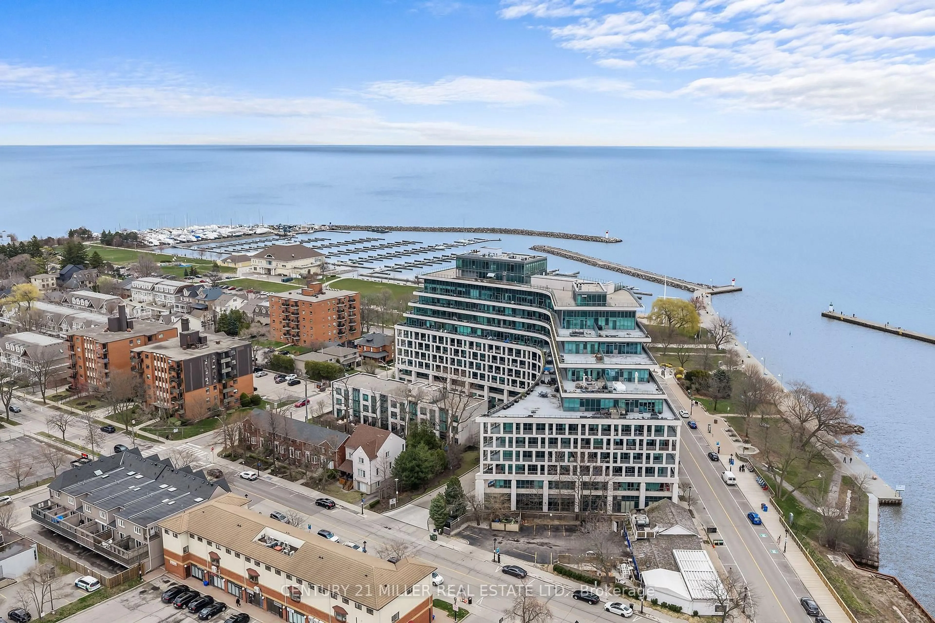 A pic from outside/outdoor area/front of a property/back of a property/a pic from drone, water/lake/river/ocean view for 11 Bronte Rd #702, Oakville Ontario L6L 0E1