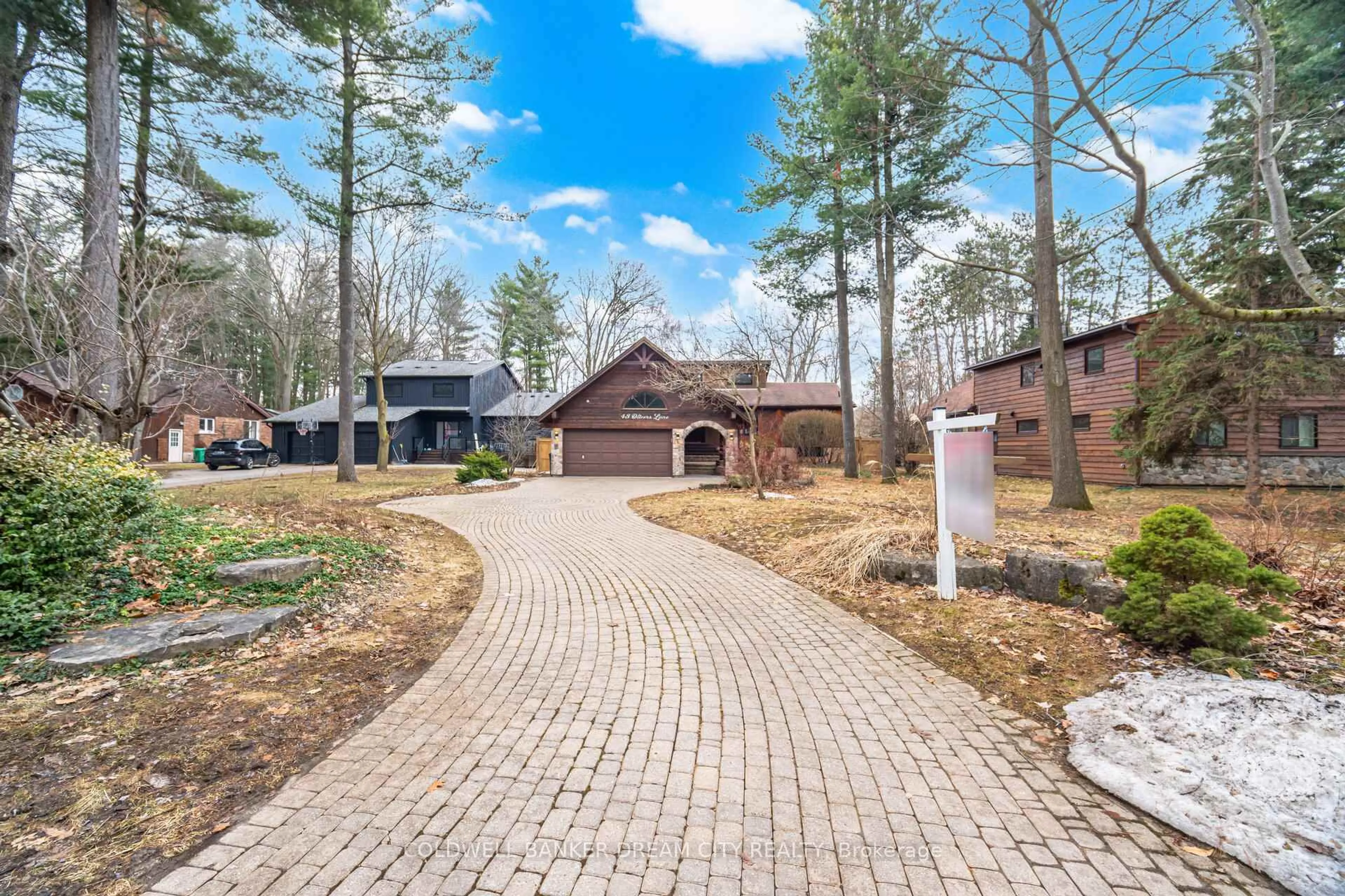 Home with brick exterior material, street for 43 Olivers Lane, Caledon Ontario L7C 1G5