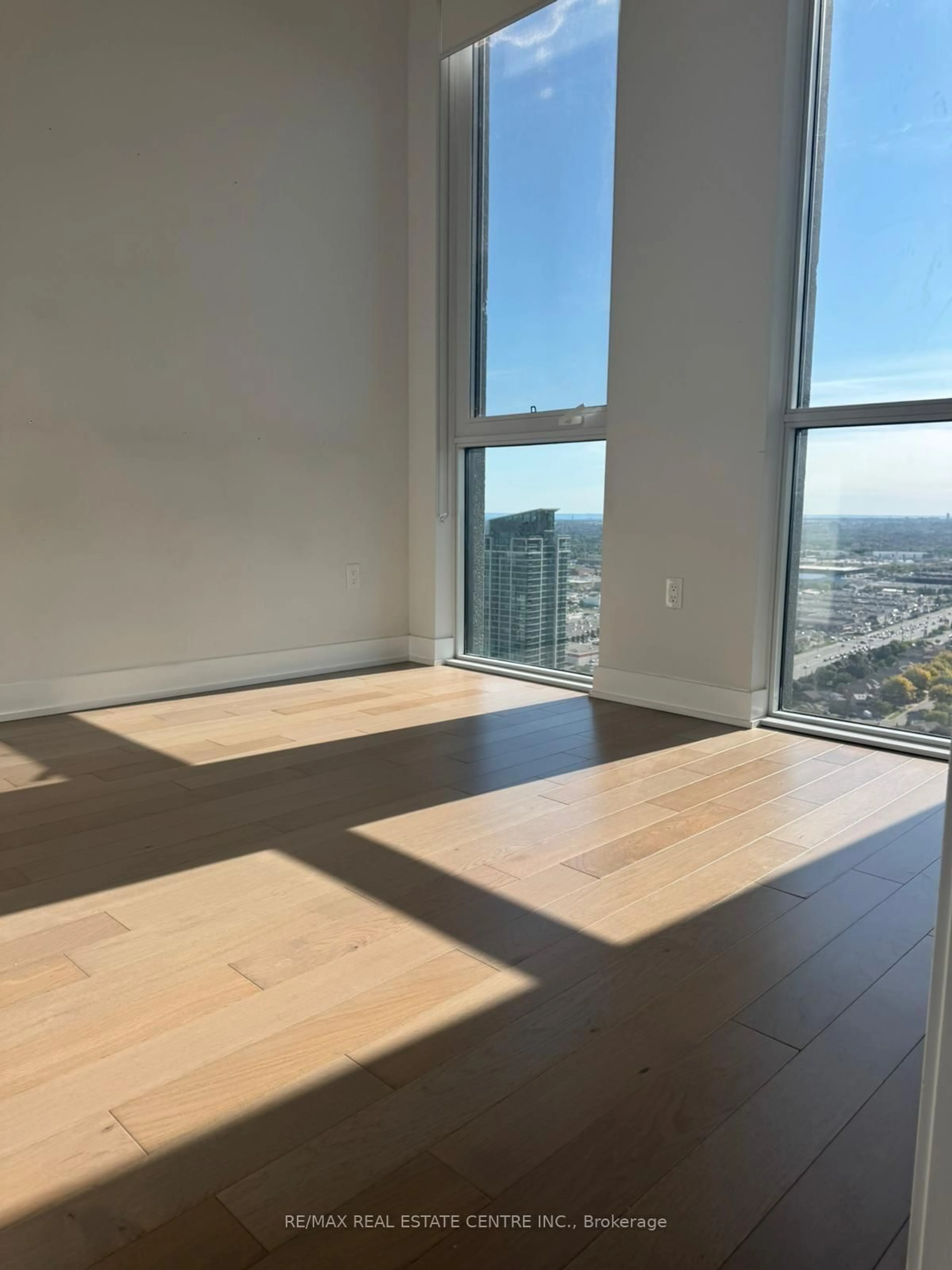 A pic of a room for 4055 Parkside Village Dr #PH1, Mississauga Ontario L5B 0K8