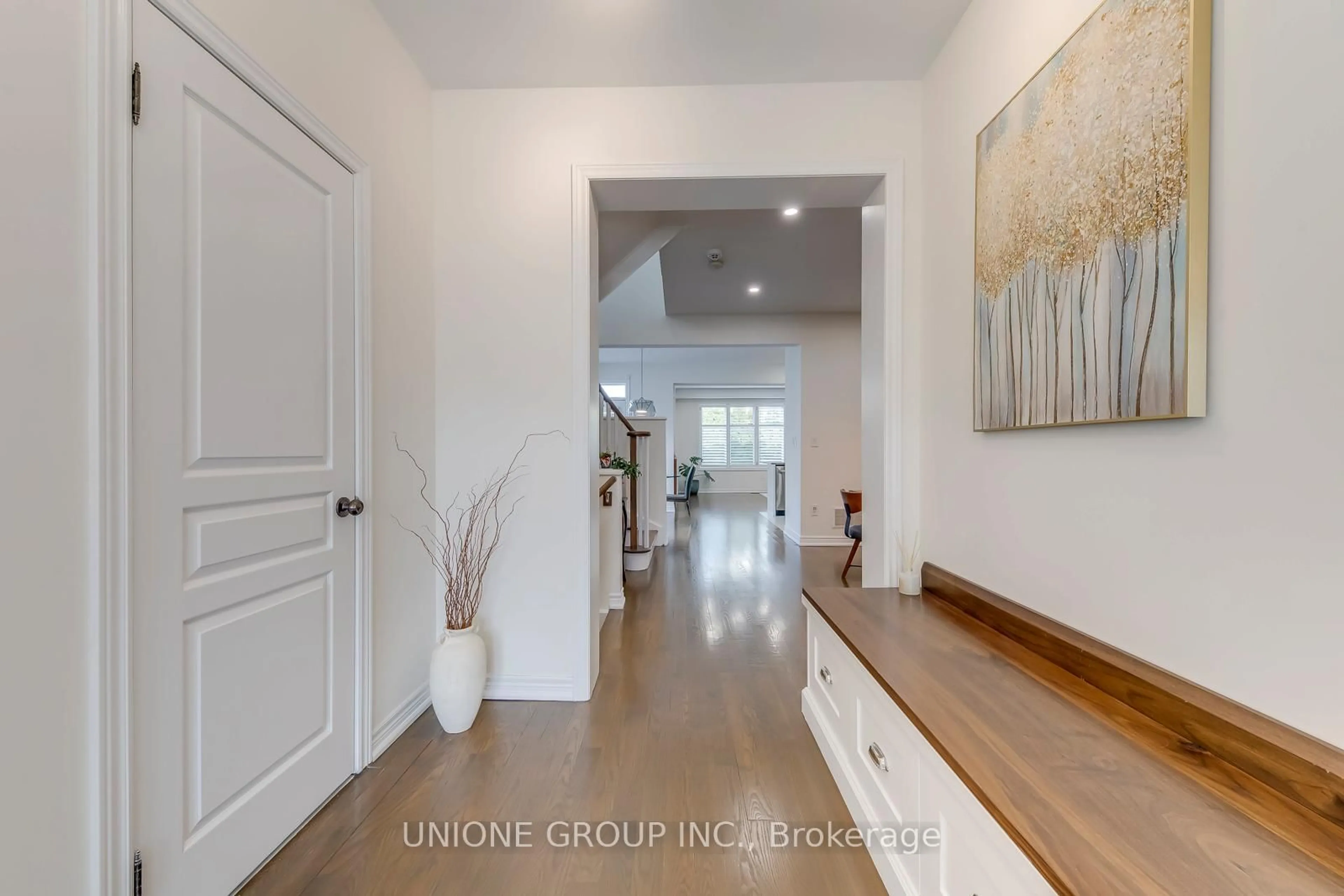 Indoor entryway for 3319 Stalybridge Dr, Oakville Ontario L6M 0L1