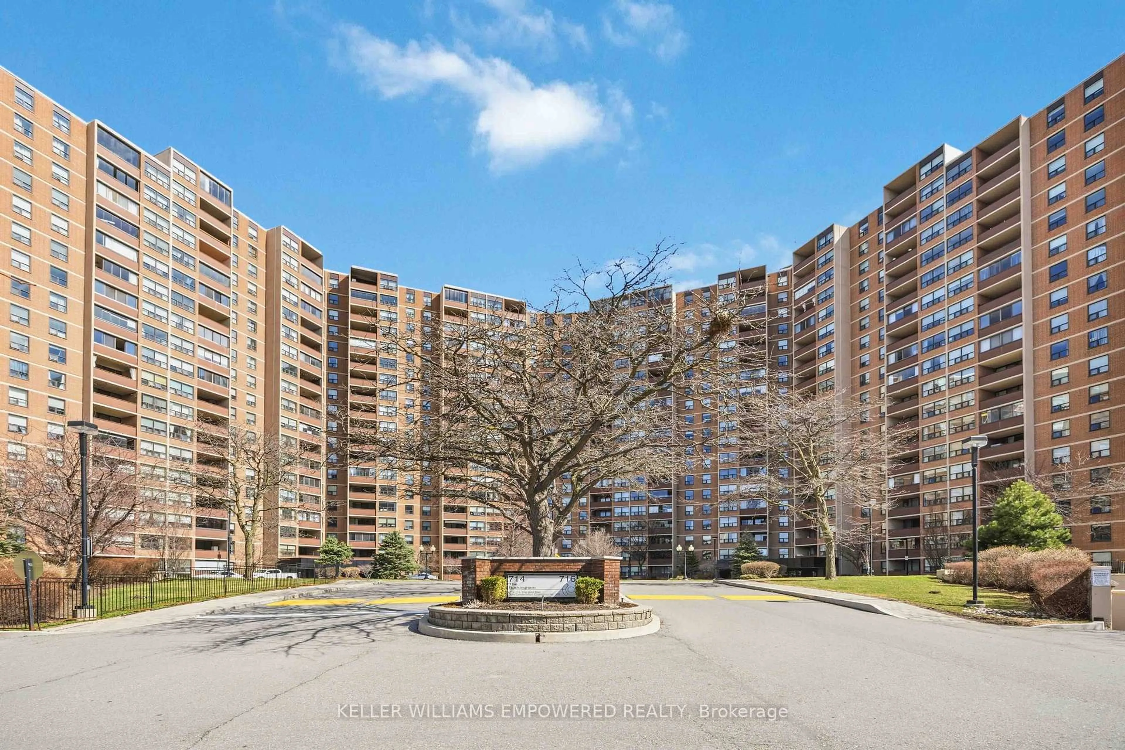 Unknown for 716 The West Mall #405, Toronto Ontario M9C 4X6