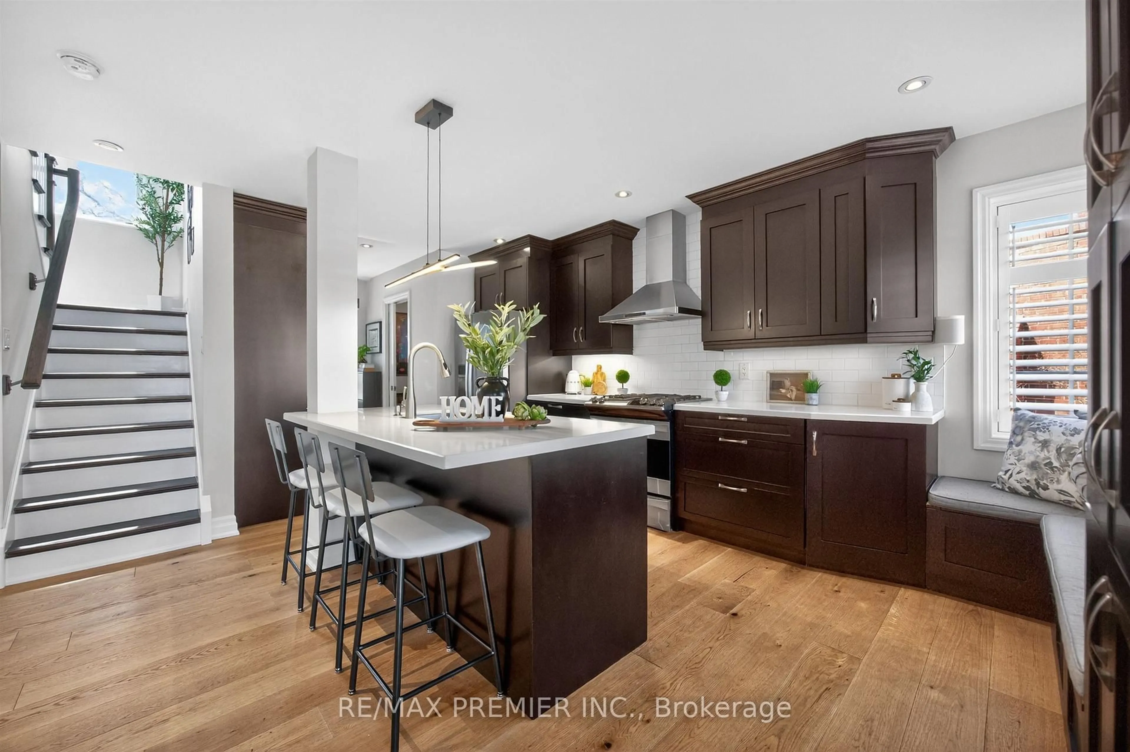 Contemporary kitchen, wood/laminate floor for 19 Park Lane, Toronto Ontario M8Y 1R7