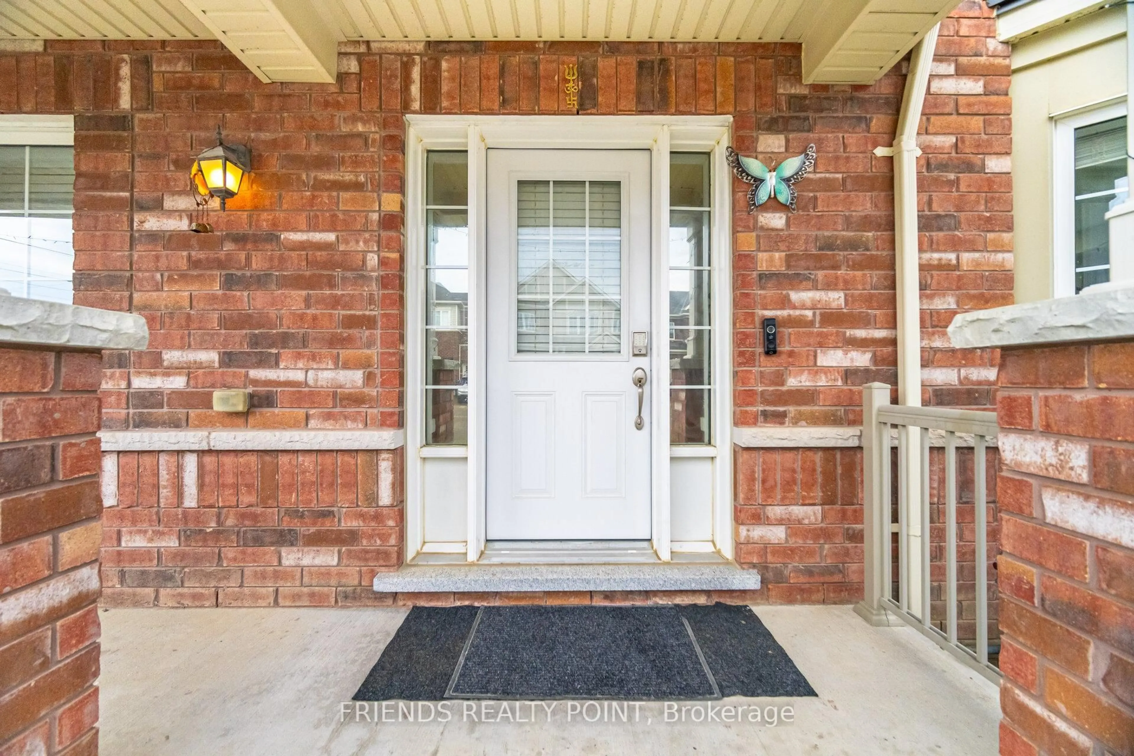 Indoor entryway for 19 Donlamont Circ, Brampton Ontario L7A 4T5