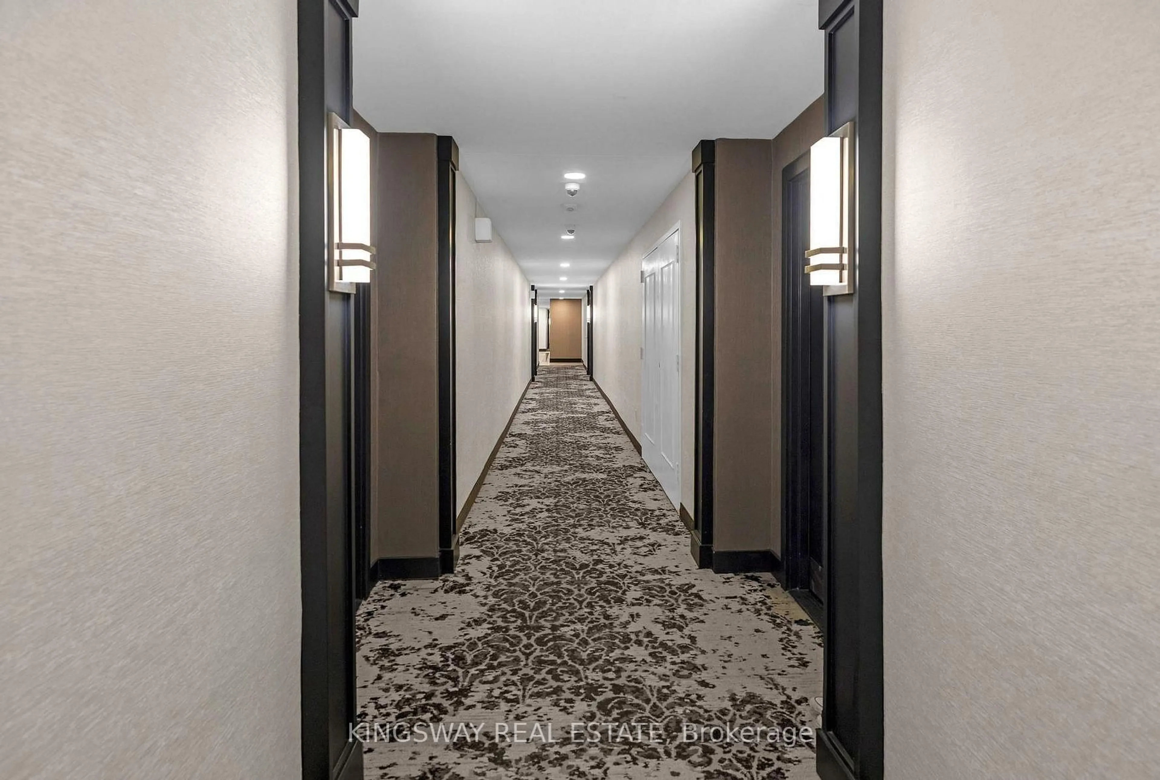 Indoor foyer for 511 The West Mall #904, Toronto Ontario M9C 1G5