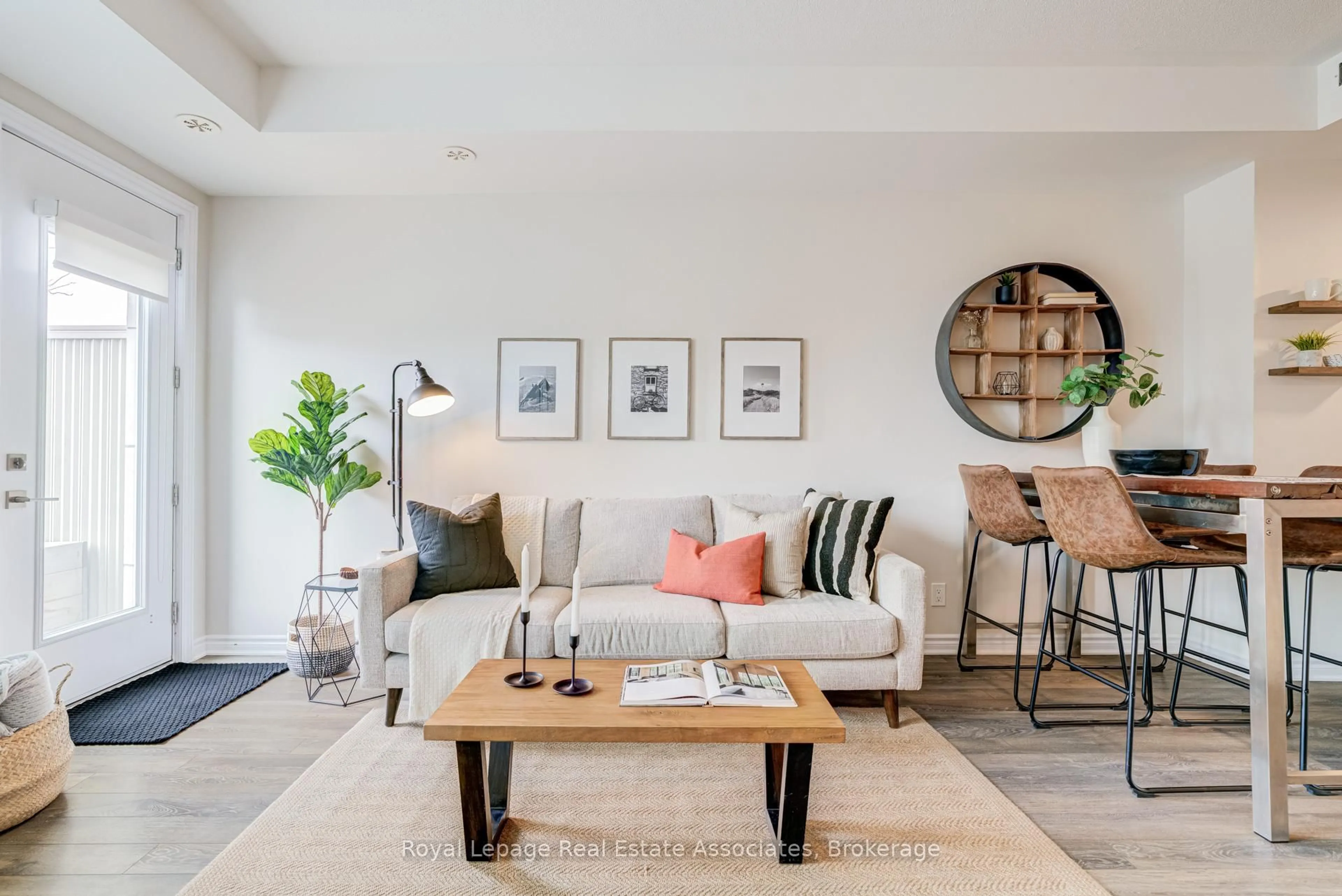 Living room with furniture, unknown for 95 Eastwood Park Gdns #13, Toronto Ontario M8W 0B9