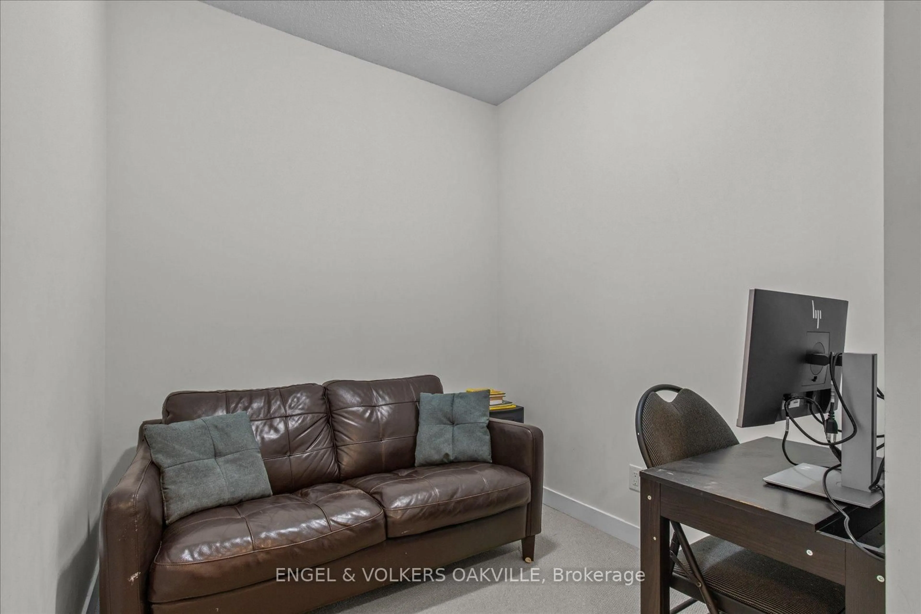 A pic of a room for 510 Curran Pl #1105, Mississauga Ontario L5B 0J8