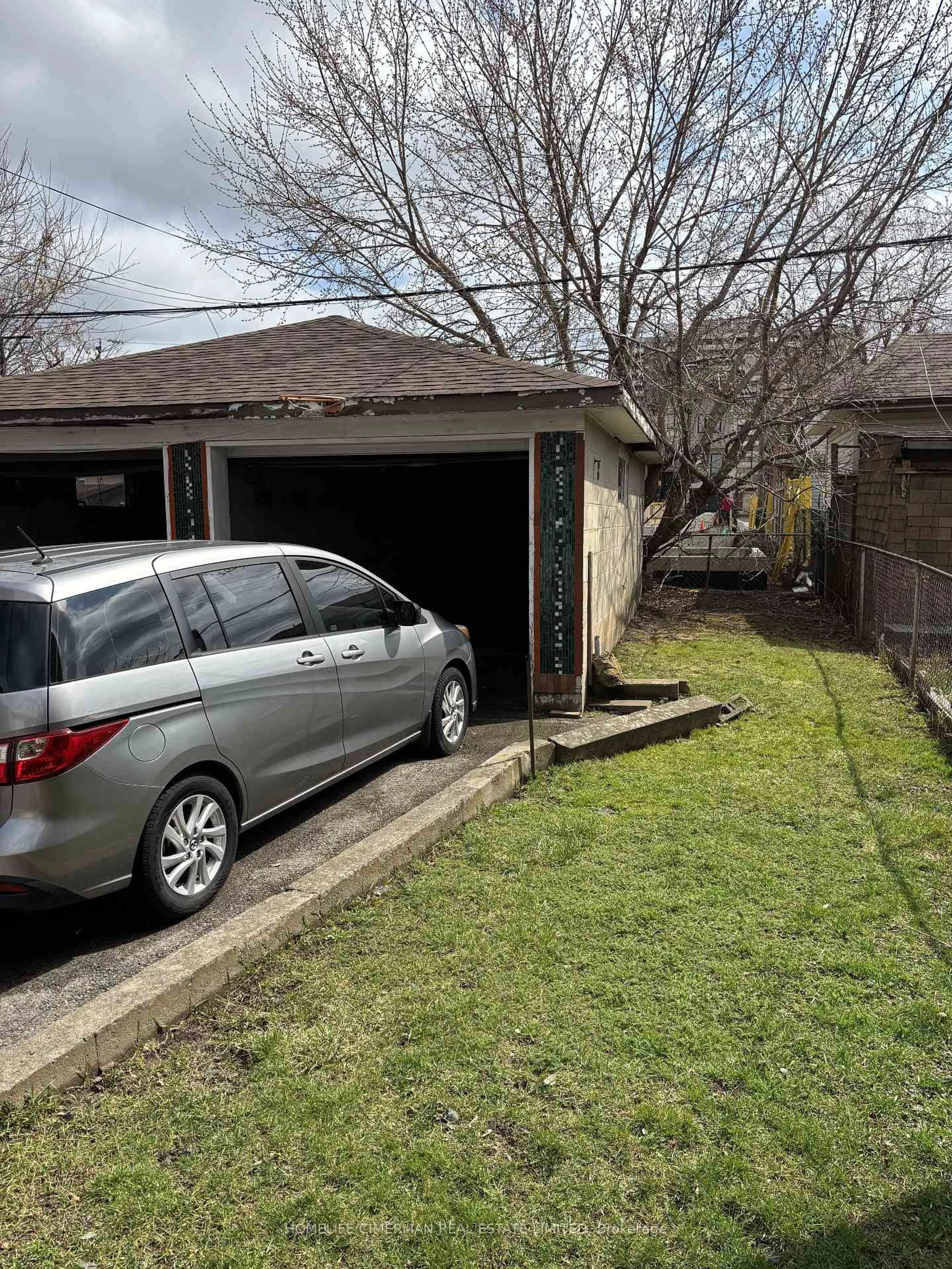 Unknown for 501 Whitmore Ave, Toronto Ontario M6E 2N9