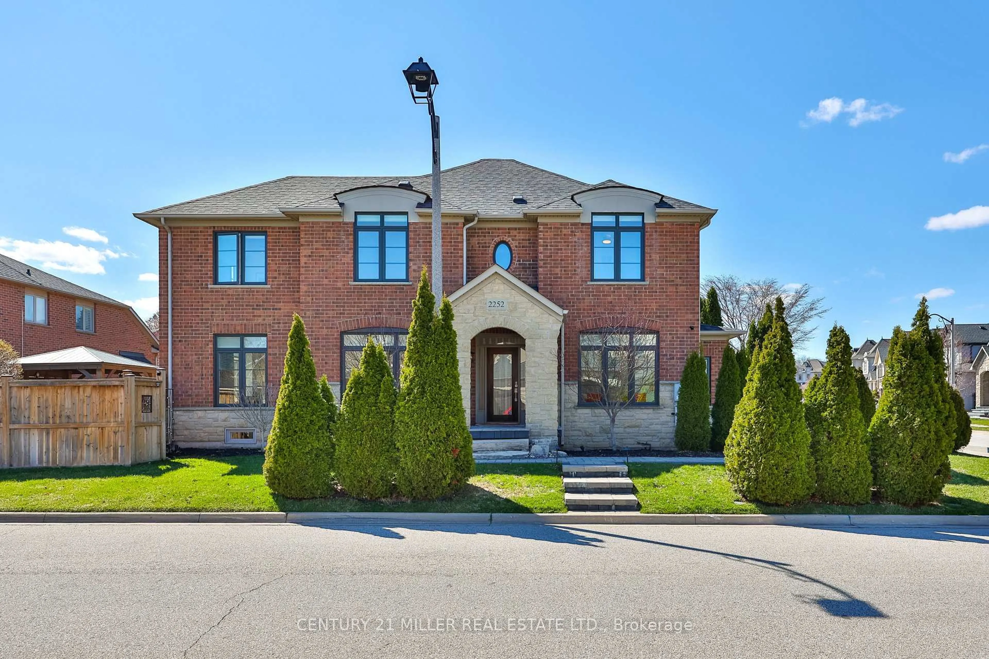 Home with brick exterior material, street for 2252 Dewsbury Dr, Oakville Ontario L6M 0A6