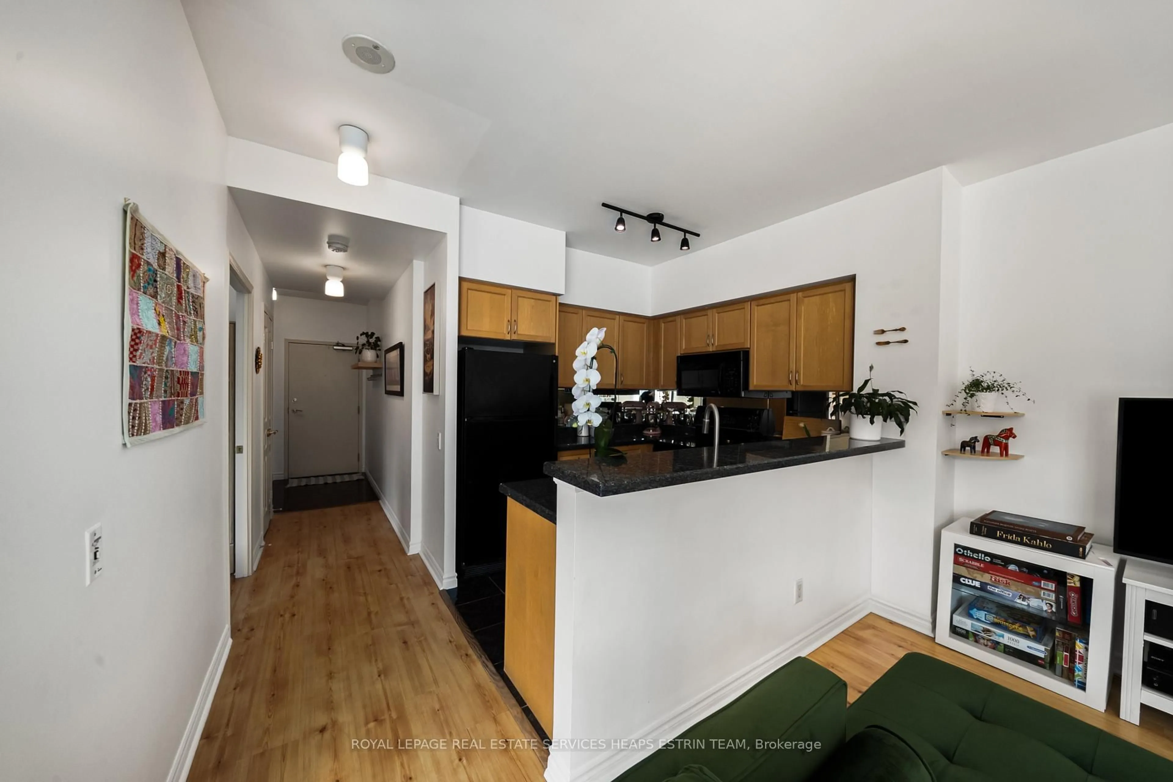 Standard kitchen, unknown for 5 Marine Parade Dr #223, Toronto Ontario M8V 4B4