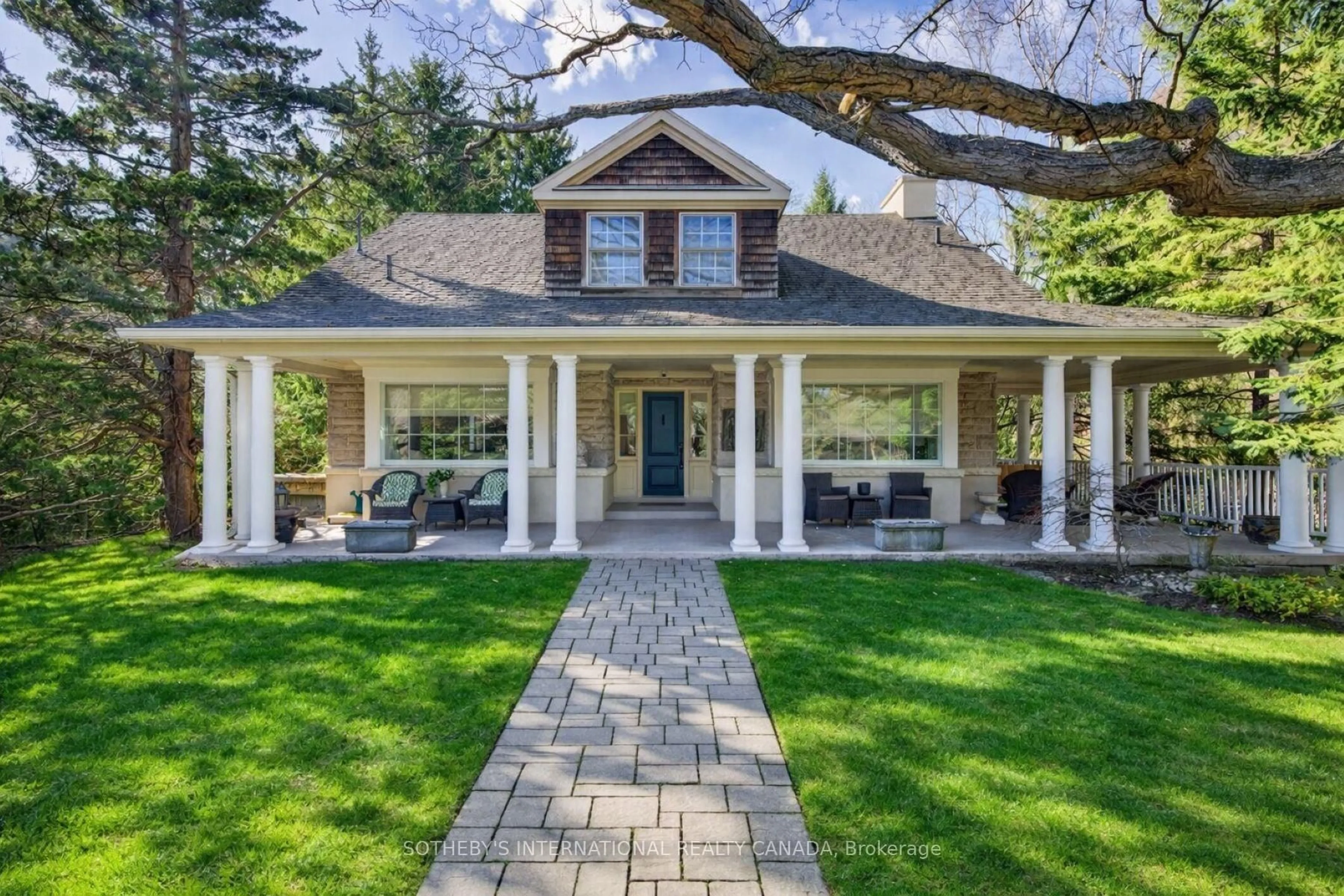 Home with brick exterior material, street for 149 North Shore Blvd, Burlington Ontario L7T 1W5