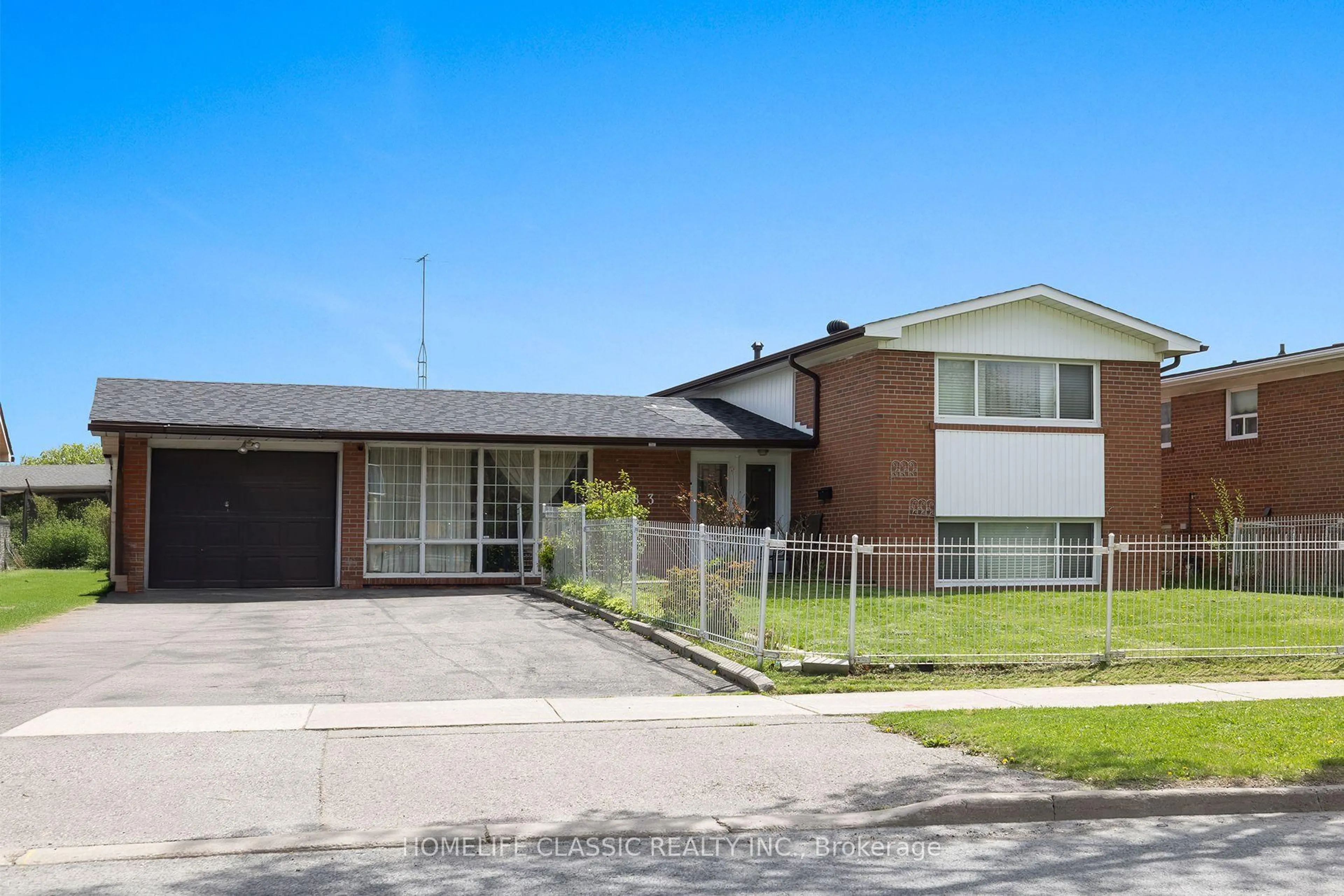 A pic from outside/outdoor area/front of a property/back of a property/a pic from drone, street for 83 John Garland Blvd, Toronto Ontario M9V 1N5