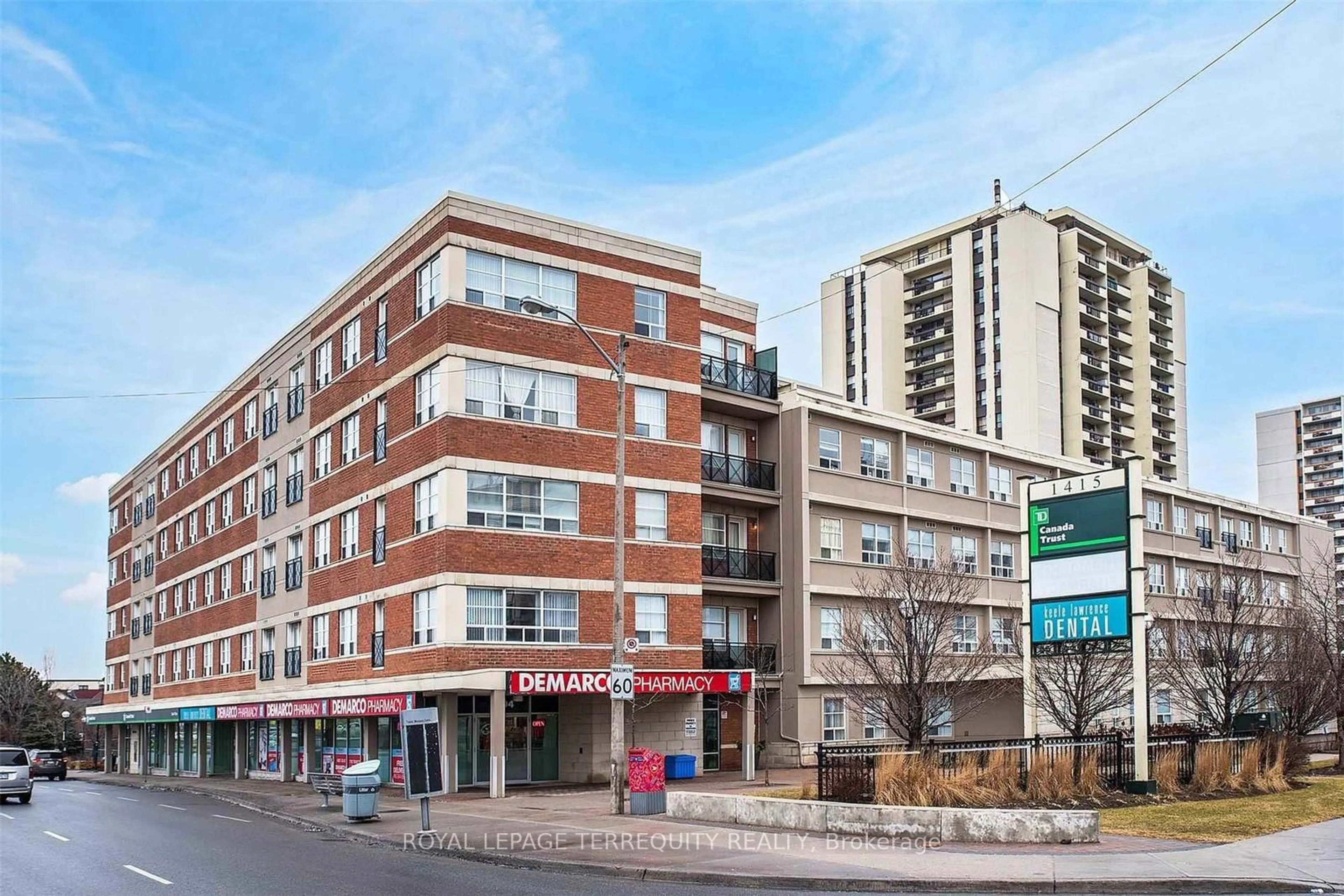 Patio, building for 1415 Lawrence Ave #219, Toronto Ontario M6L 1A9