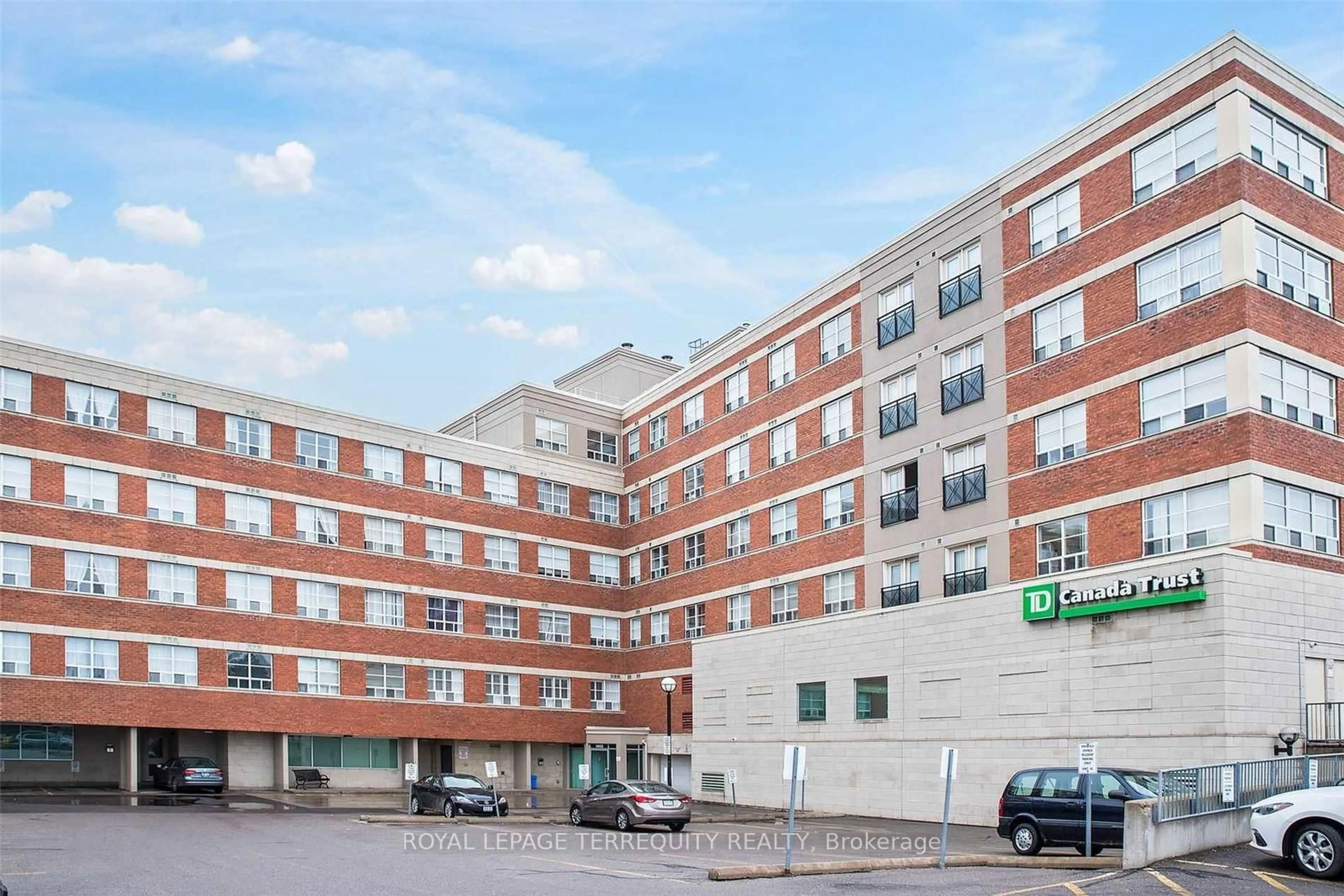 Patio, building for 1415 Lawrence Ave #219, Toronto Ontario M6L 1A9