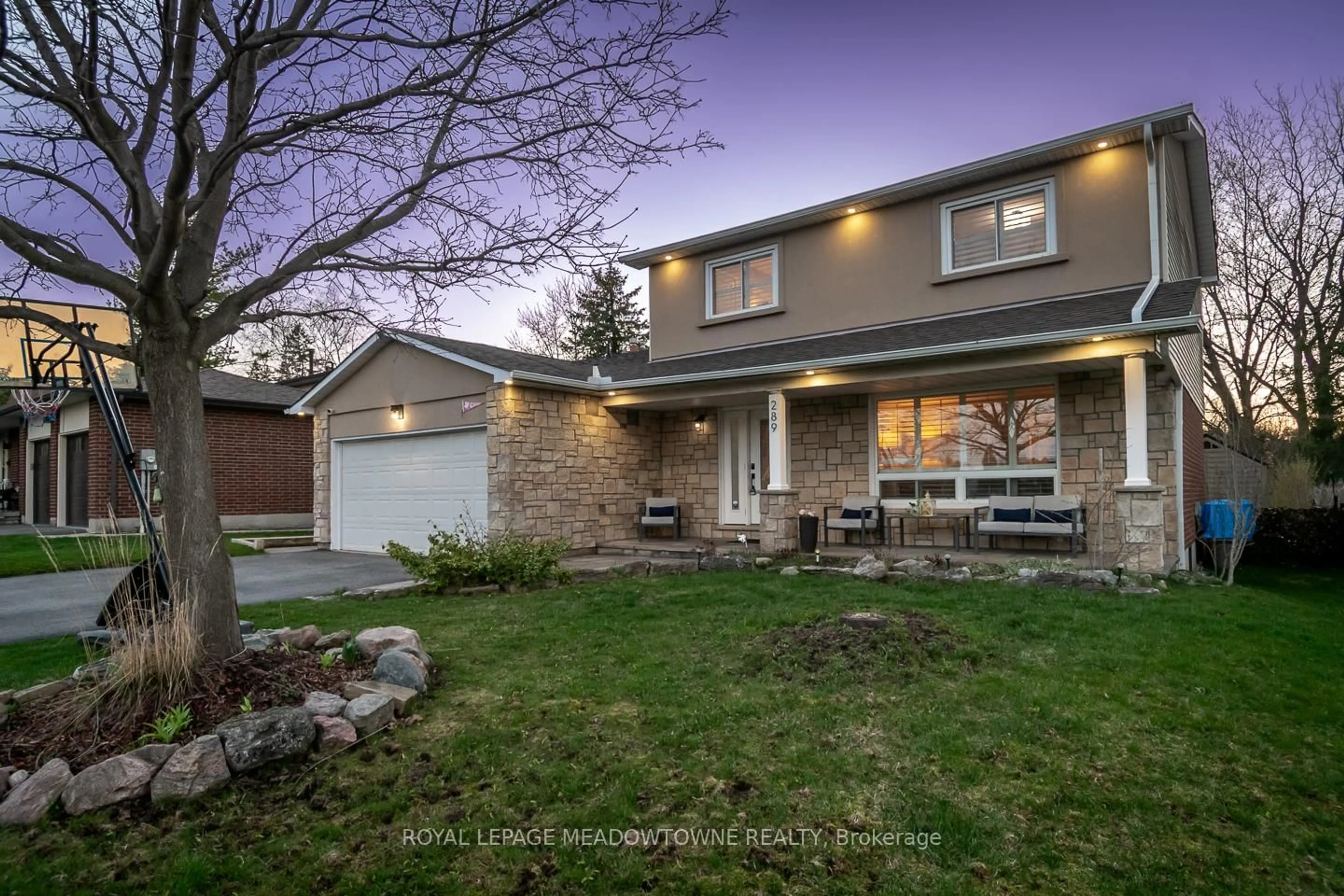 Home with brick exterior material, street for 289 Parkway Dr, Milton Ontario L9T 1A7