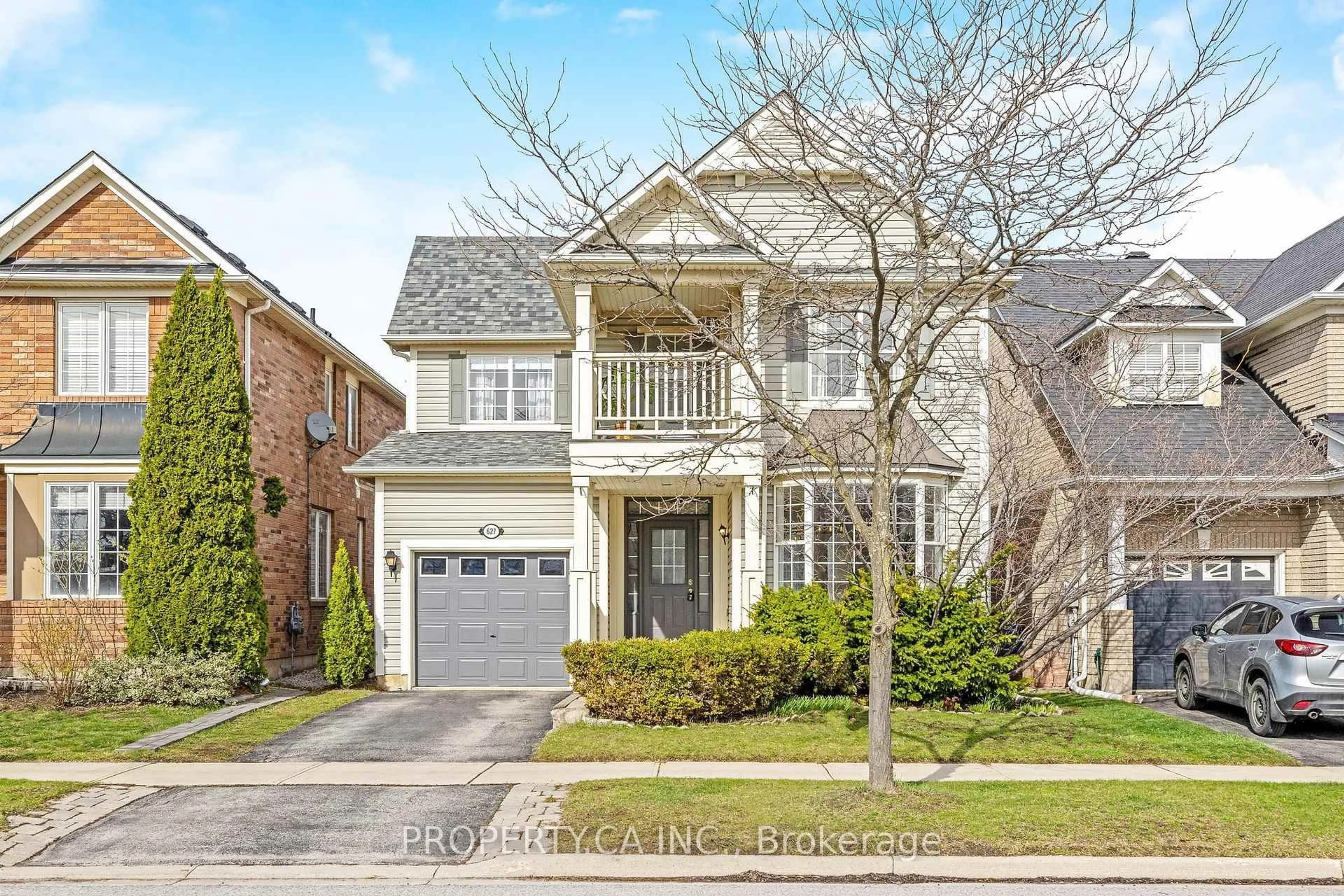 Home with brick exterior material, street for 627 Fourth Line, Milton Ontario L9T 5V3