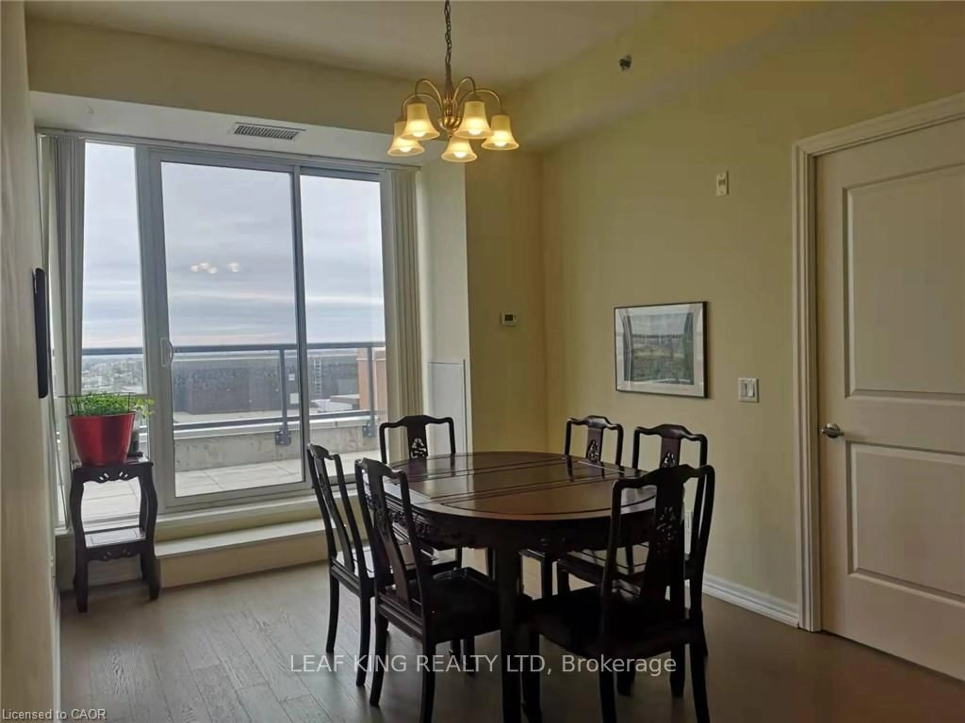 Dining room, wood/laminate floor for 5001 Corporate Dr #704, Burlington Ontario L7L 0H5