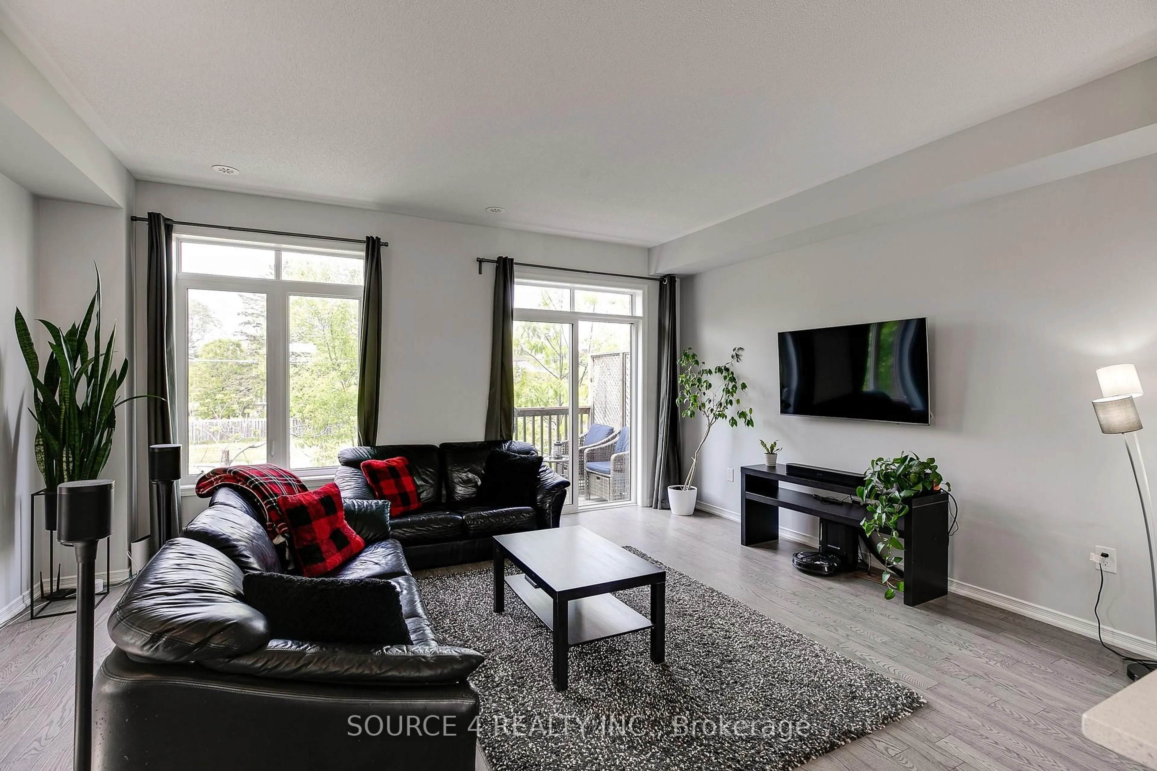 Living room with furniture, unknown for 379 Ladycroft Terr #14, Mississauga Ontario L5A 3N8