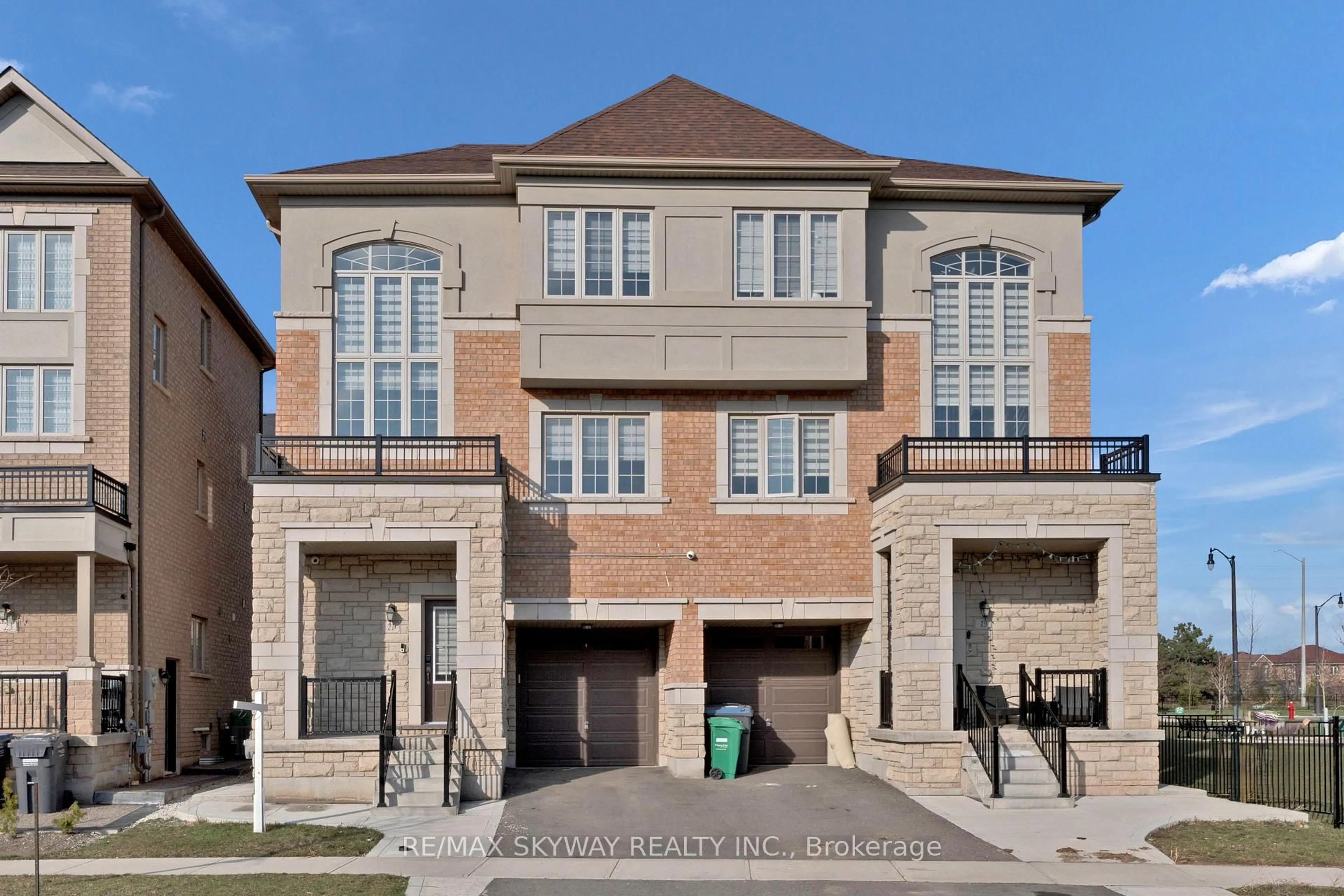 Home with brick exterior material, street for 21 Allegro Dr, Brampton Ontario L6Y 5Y7