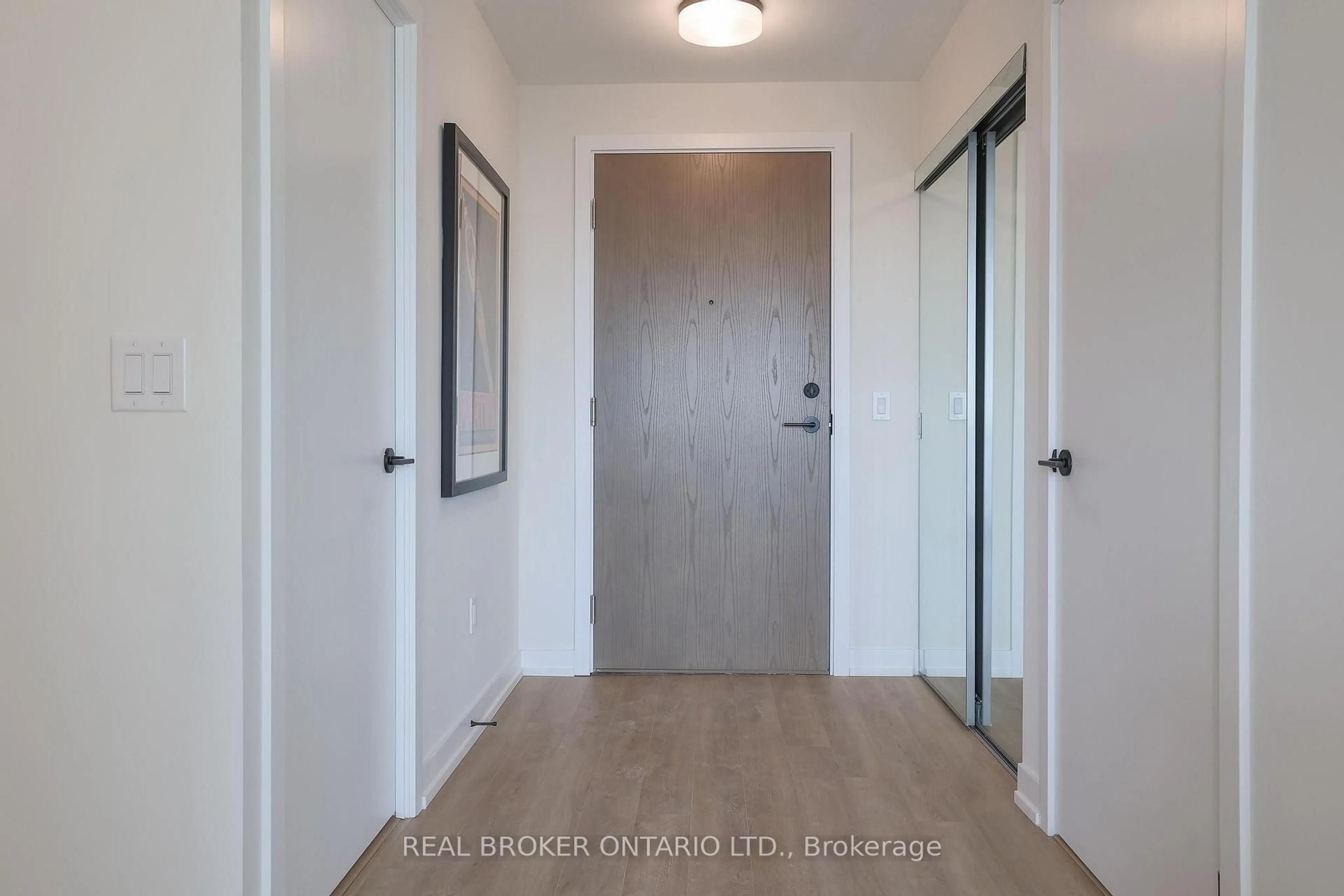 Indoor entryway for 2300 St Clair Ave #915, Toronto Ontario M6N 0B3