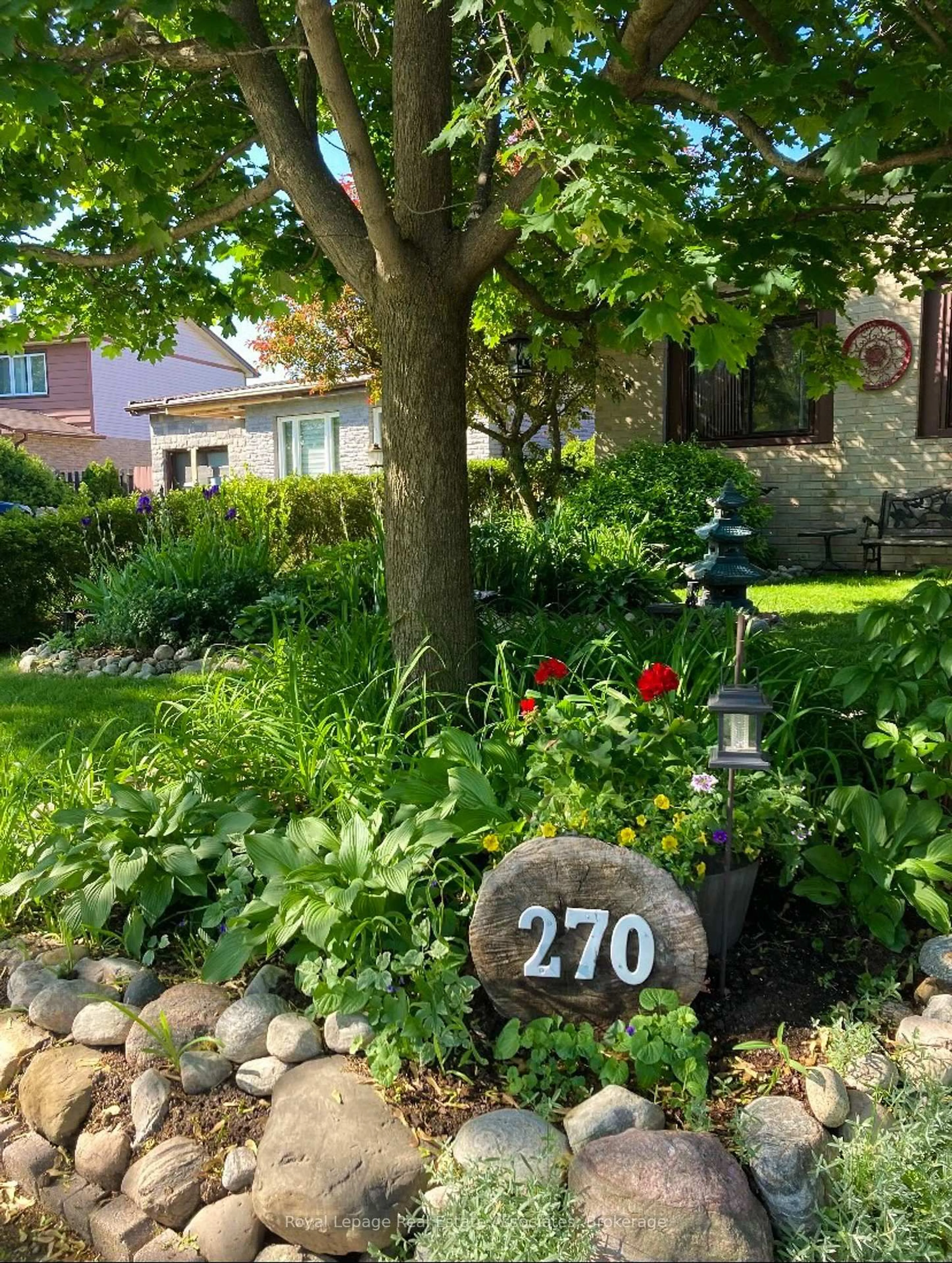 Unknown for 270 Kristin Grve, Mississauga Ontario L5A 3E8